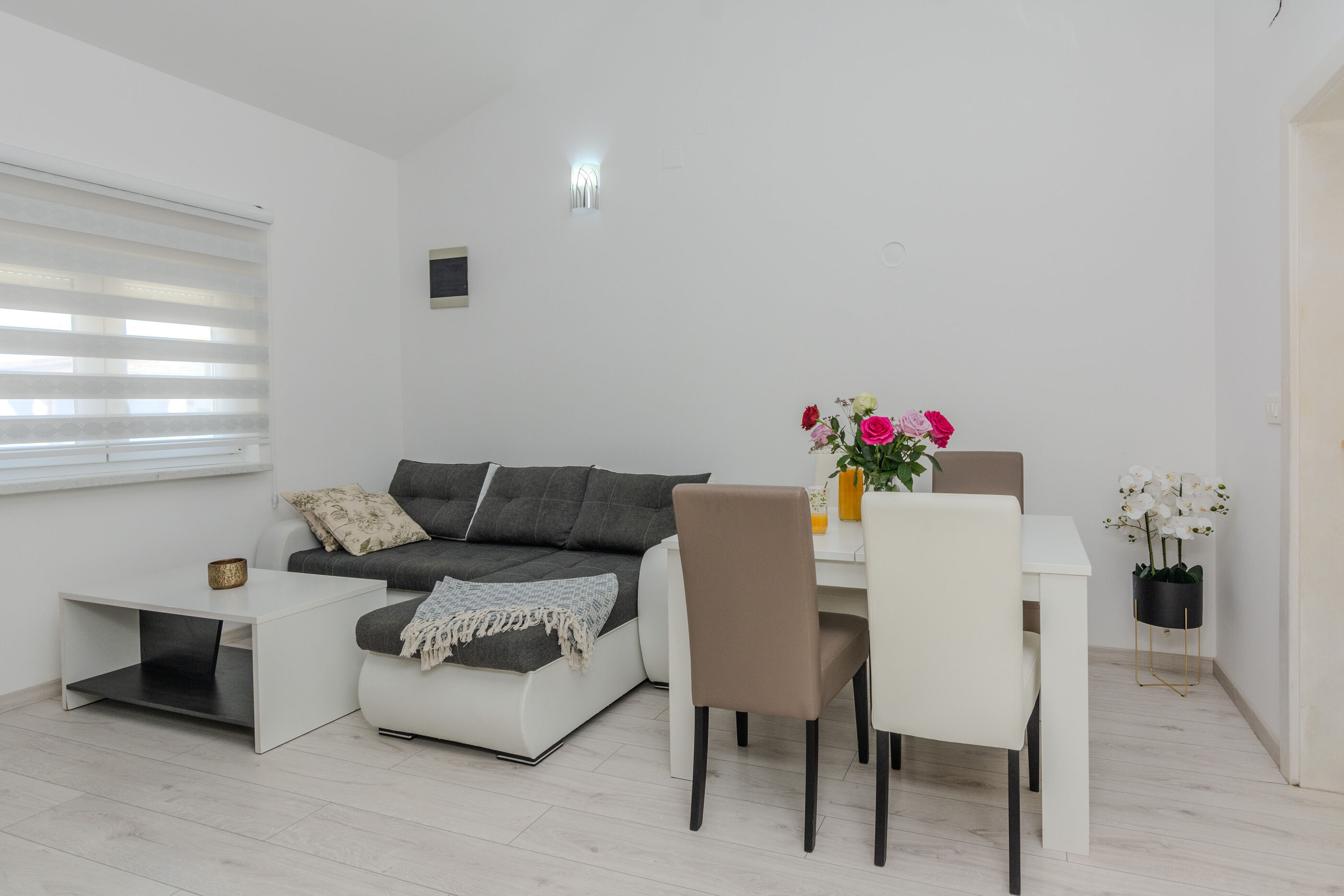 Apartments Lucica 30624-A4
