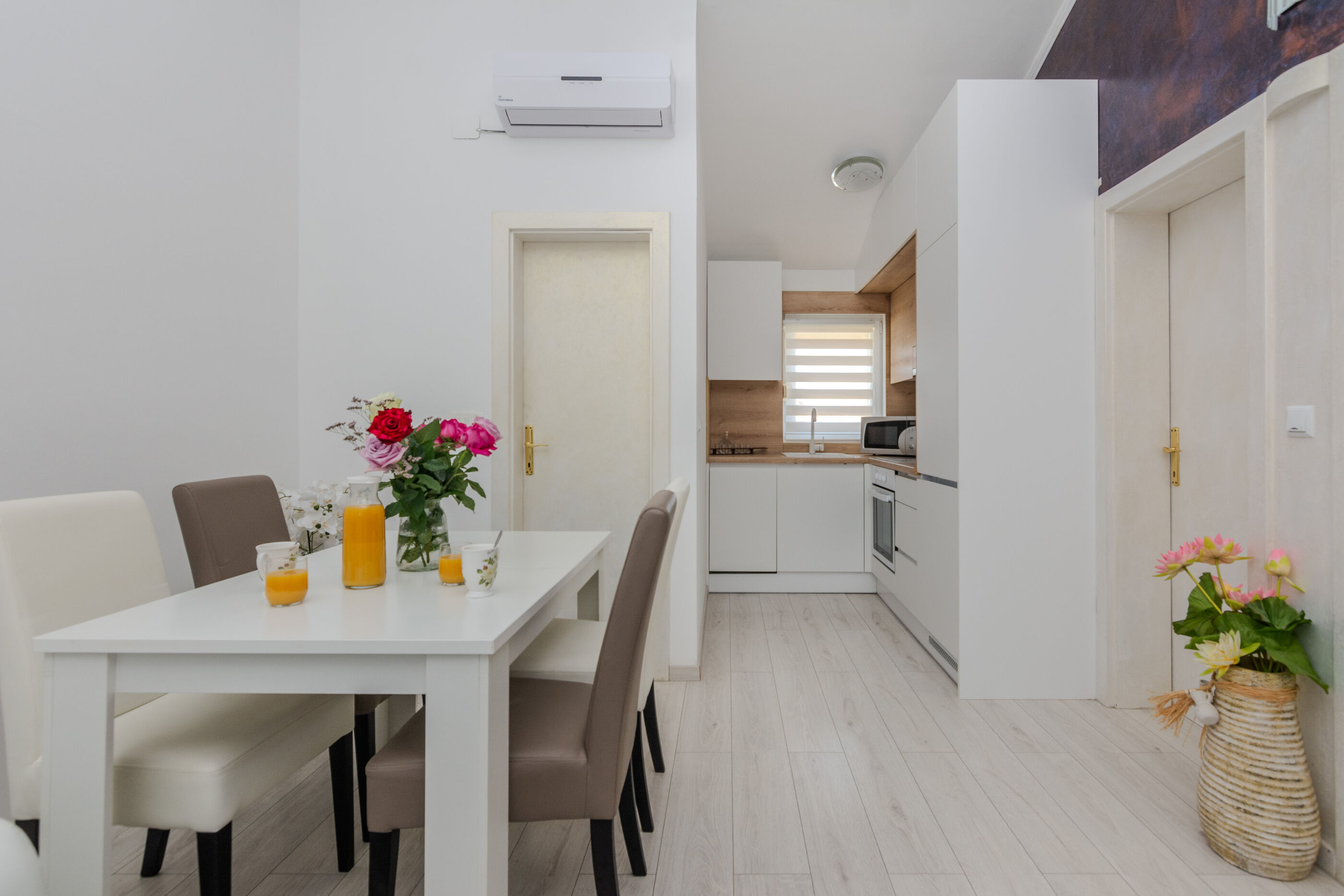 Apartments Lucica 30624-A4