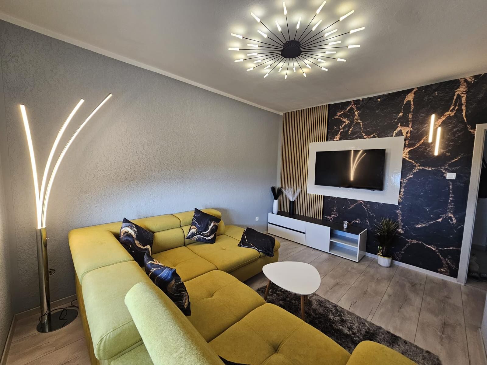 Apartments Marijana 62511-A3