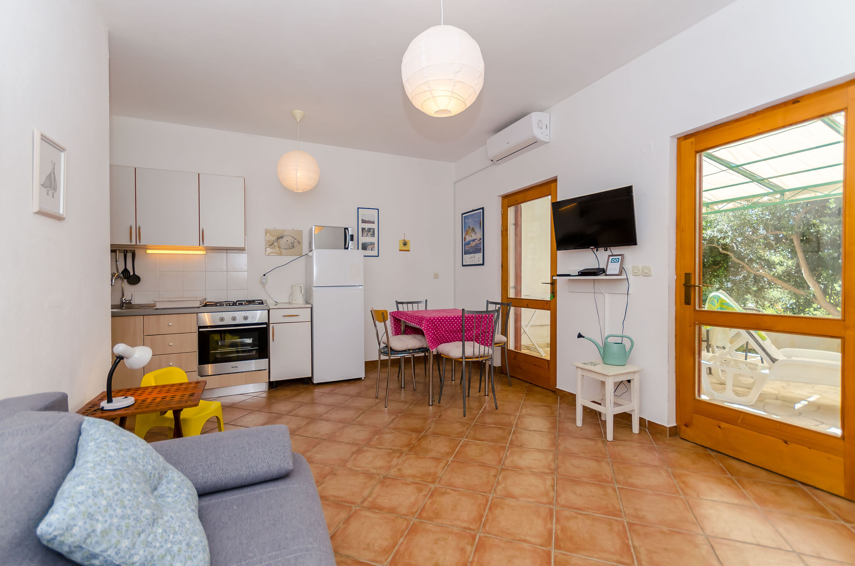 Apartments Josip 102081-A1