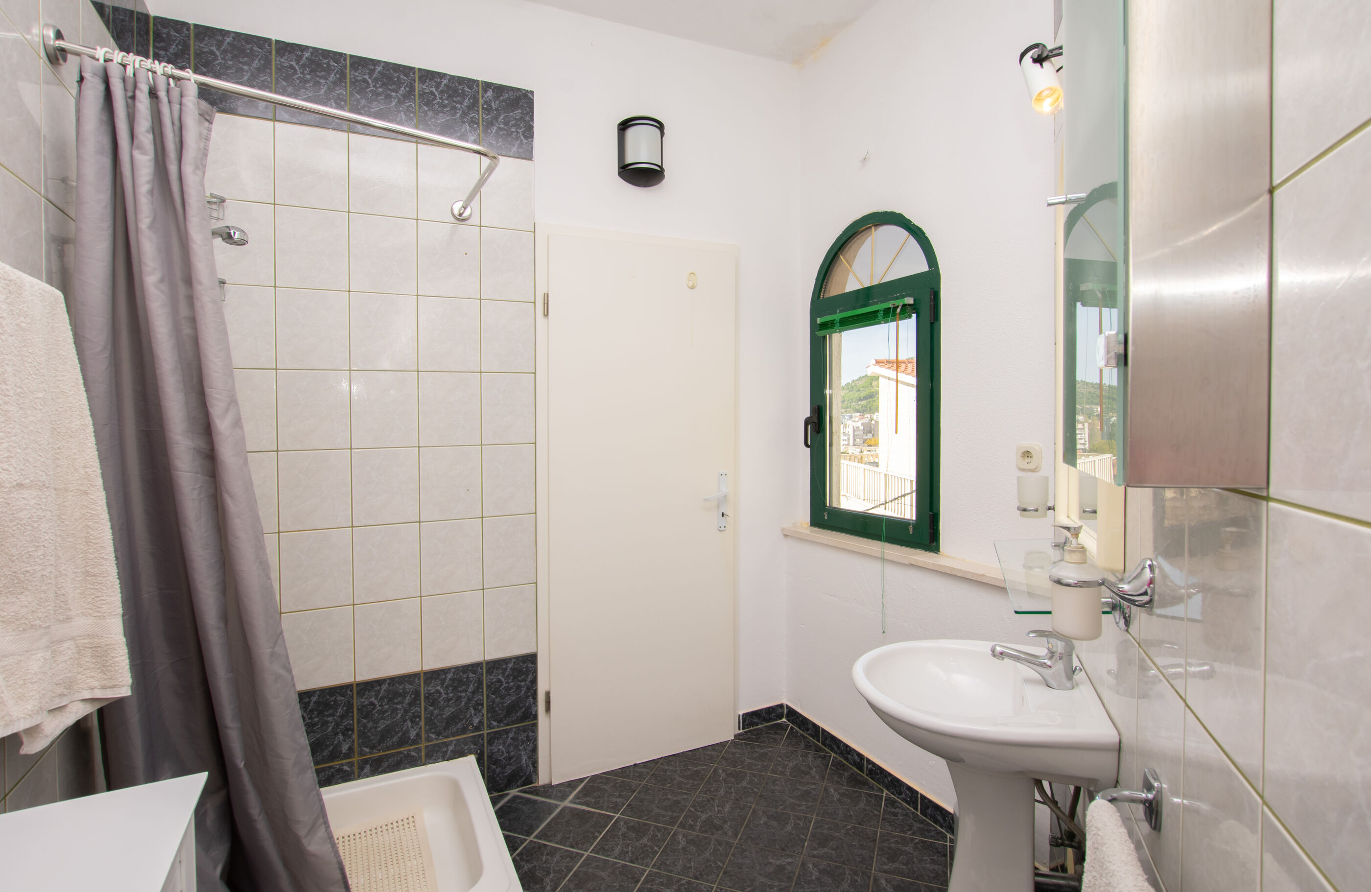 Apartments Ozren 10257-A1