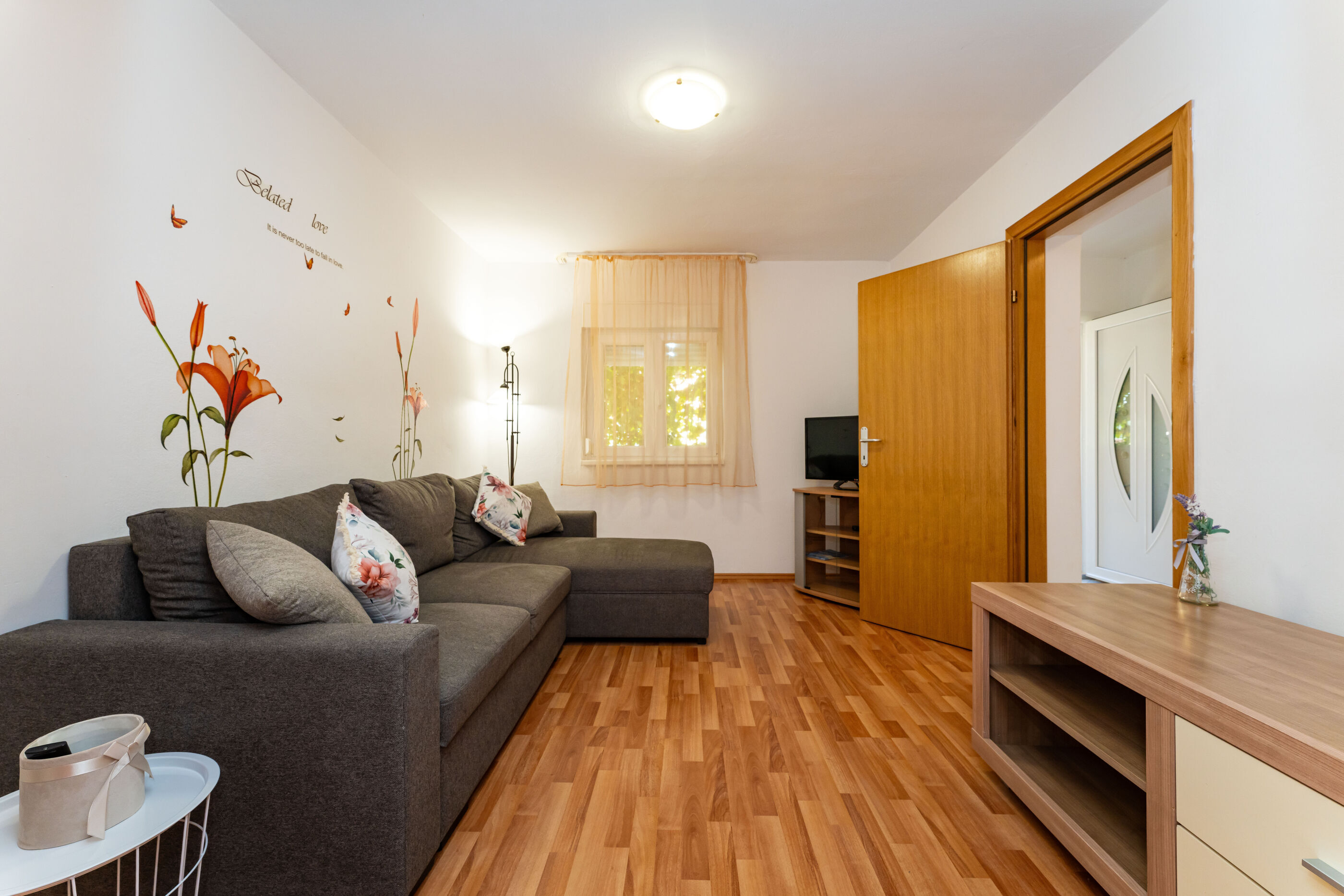 Apartments Nadica 107181-A1