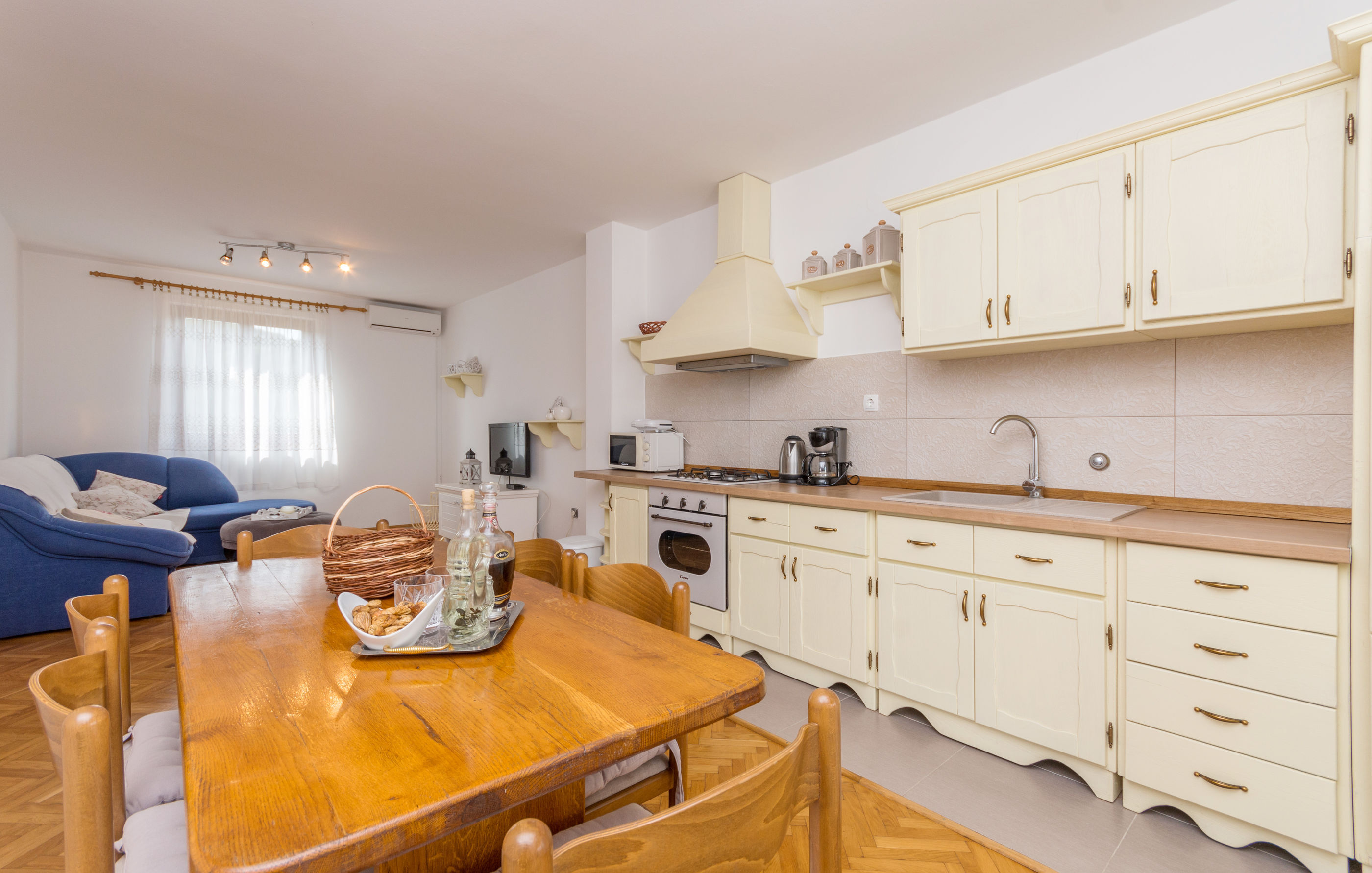 Apartment Blazenka 10544-A1