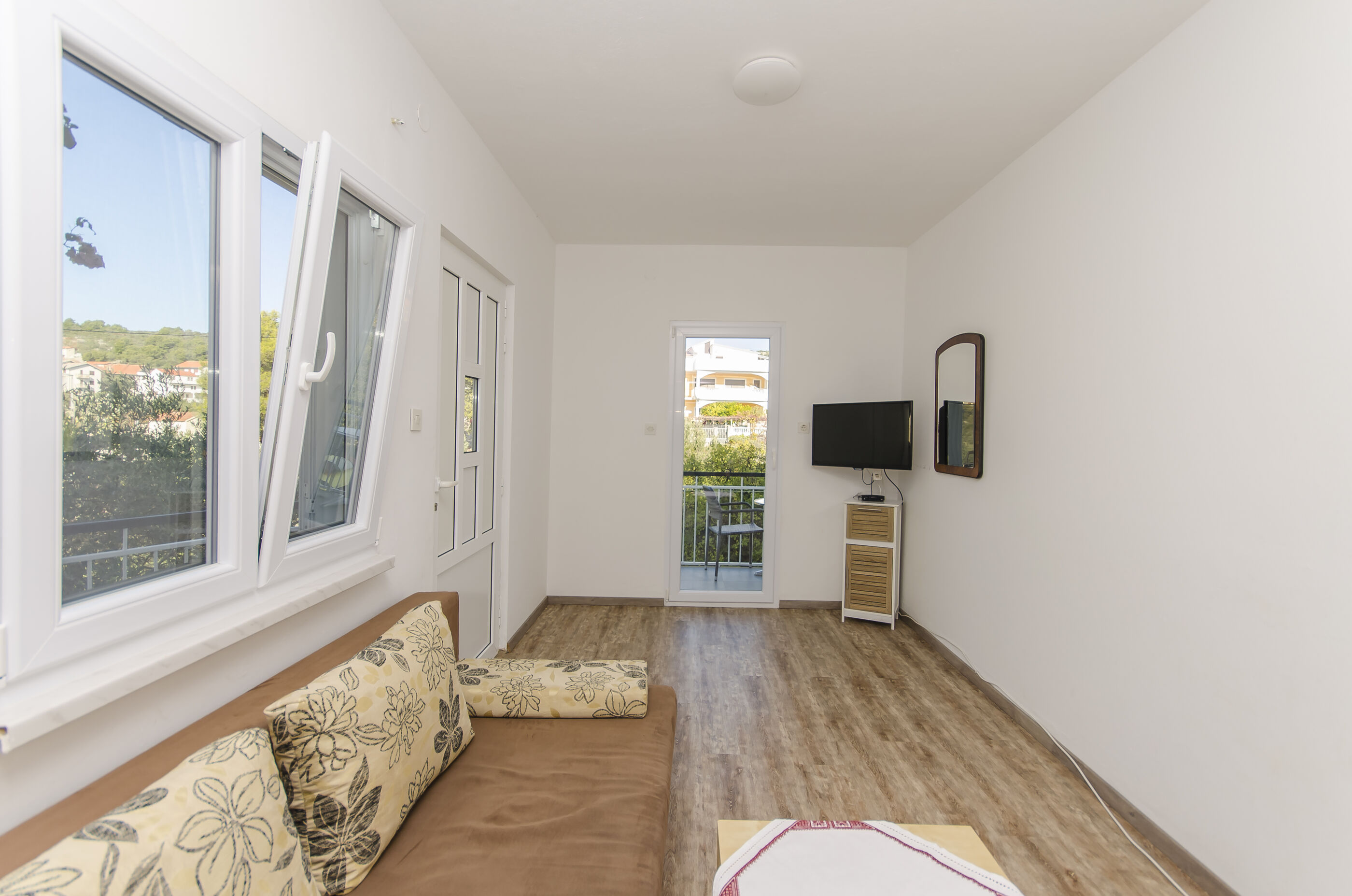 Apartments Zuljevic 39621-A1