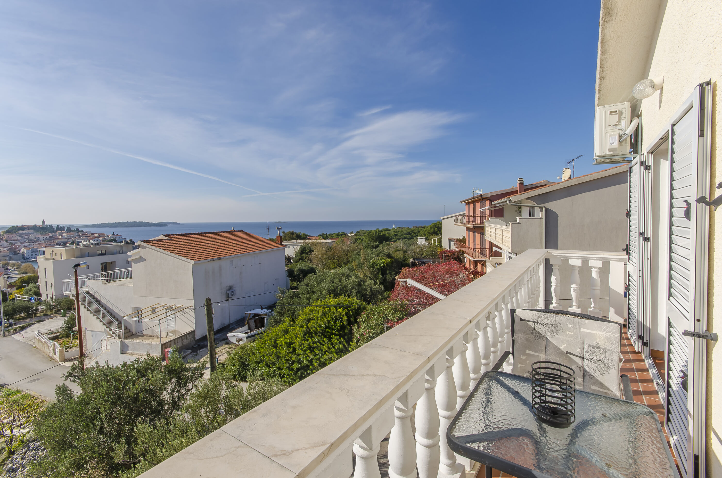 Apartment and Rooms Radojka 40963-S1