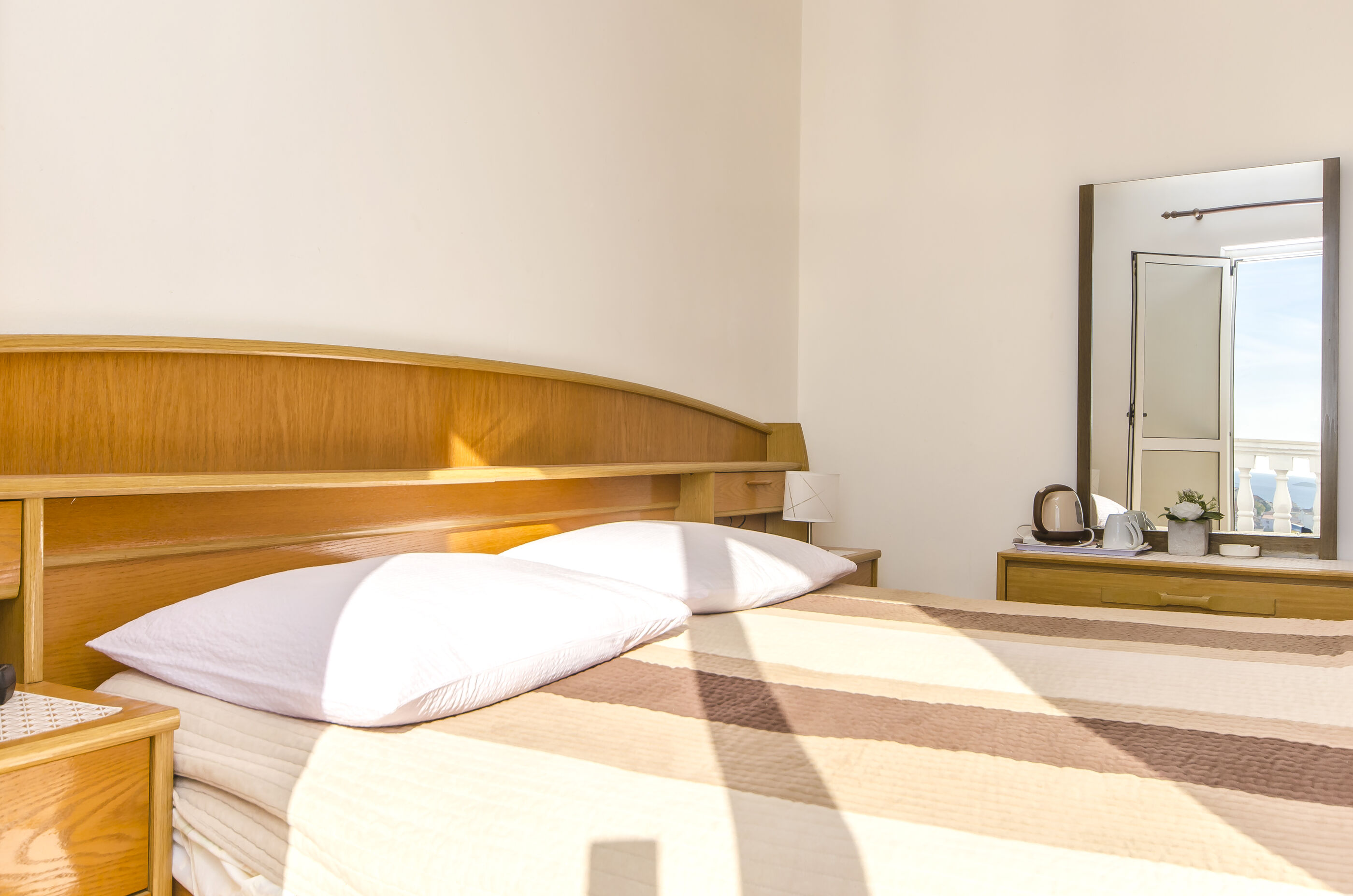 Apartment and Rooms Radojka 40963-S1