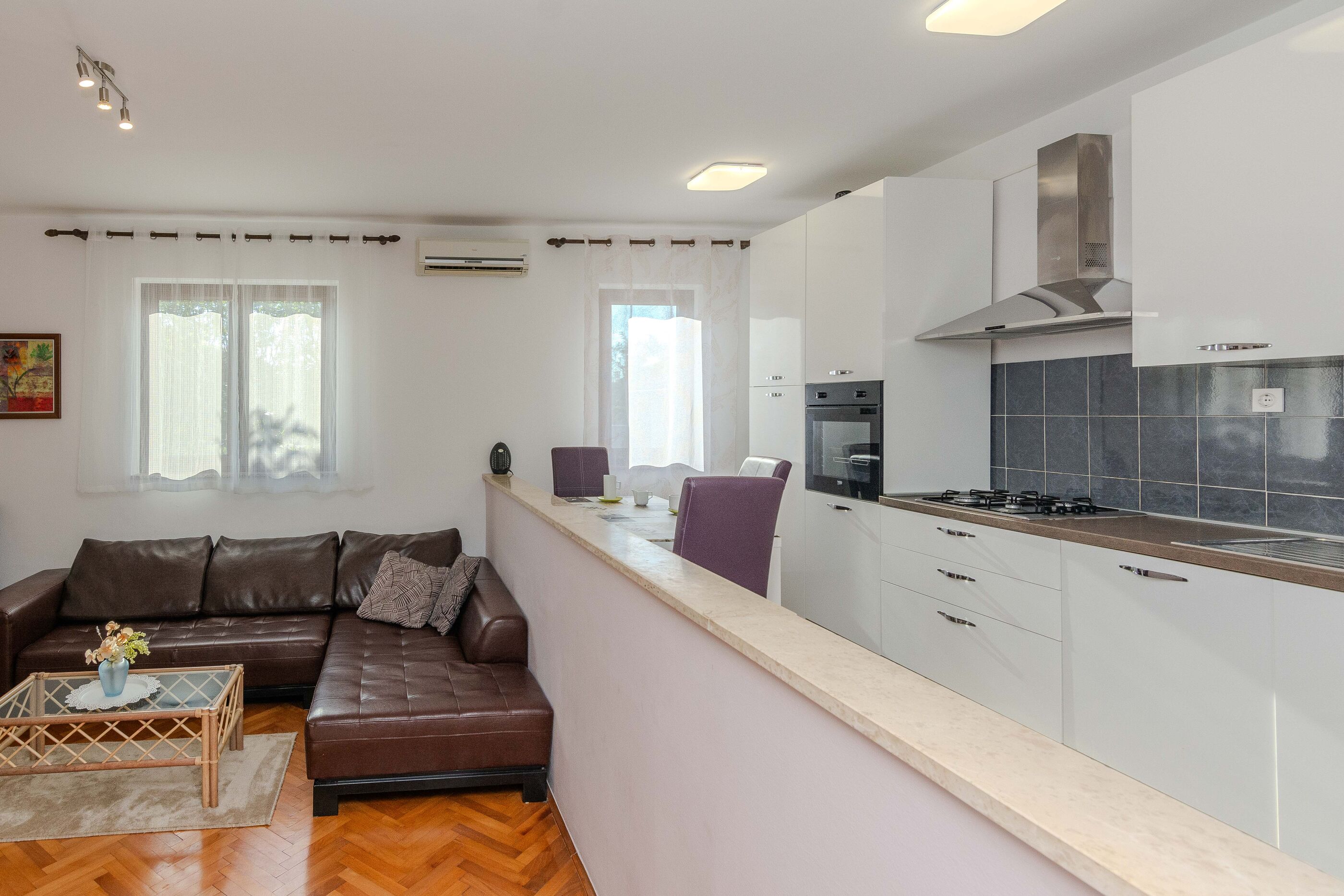House Suric 11488-K1