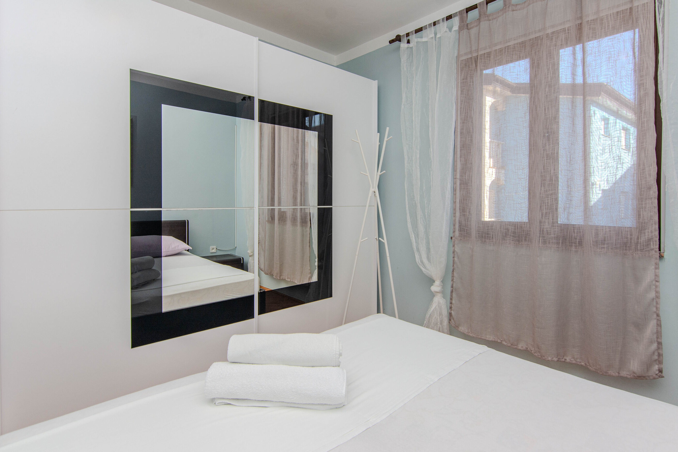House Suric 11488-K1