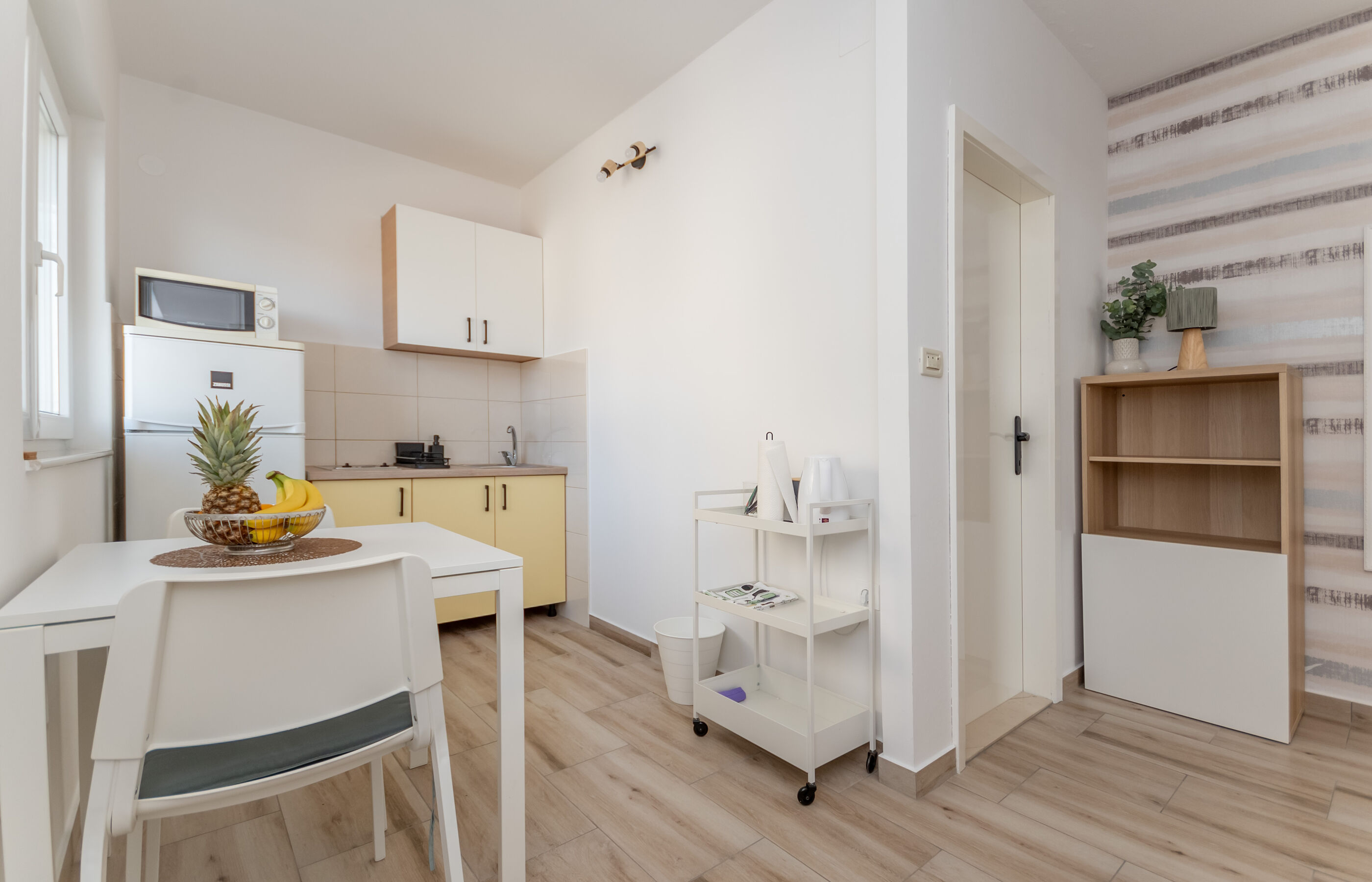Apartments Ivan 10553-A1