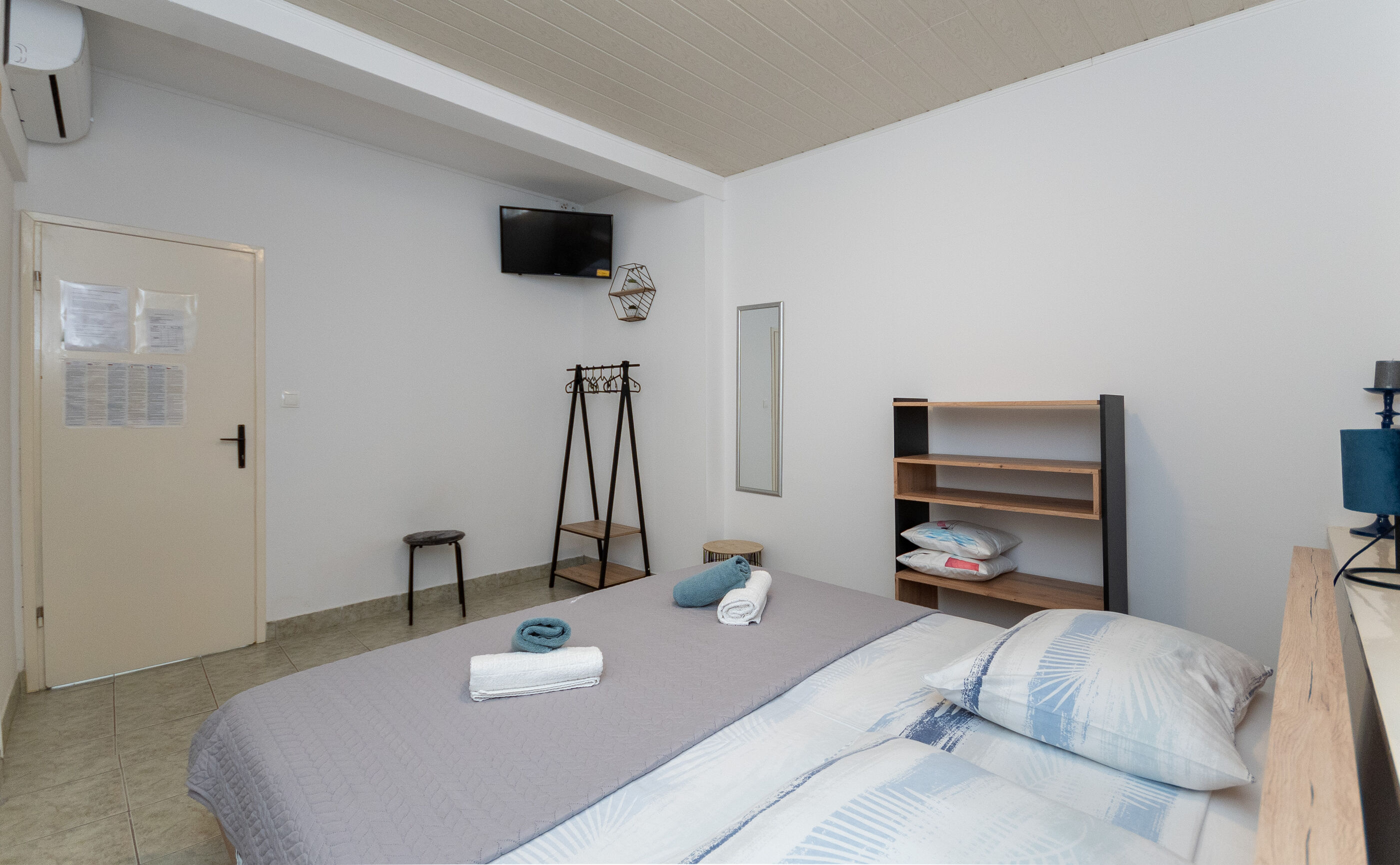 Apartments Ivan 10553-A2
