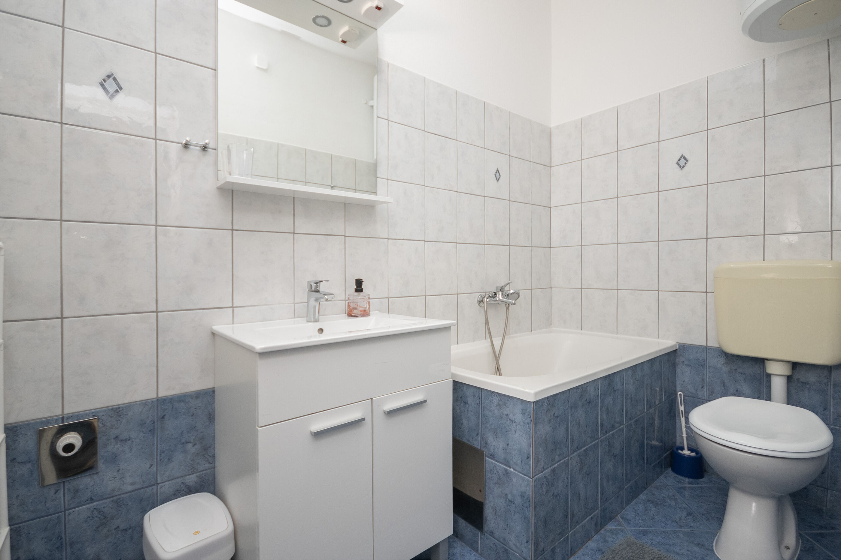 Apartments Ivan 10553-A2