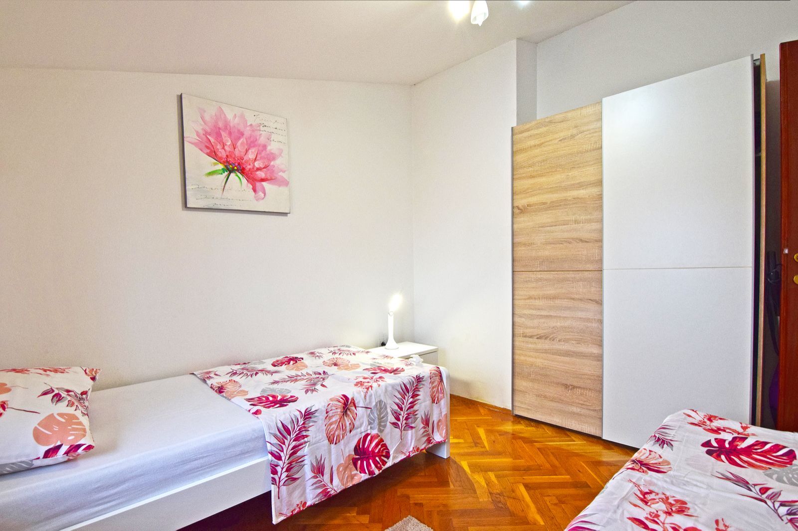 Apartments Edo 60341-A2