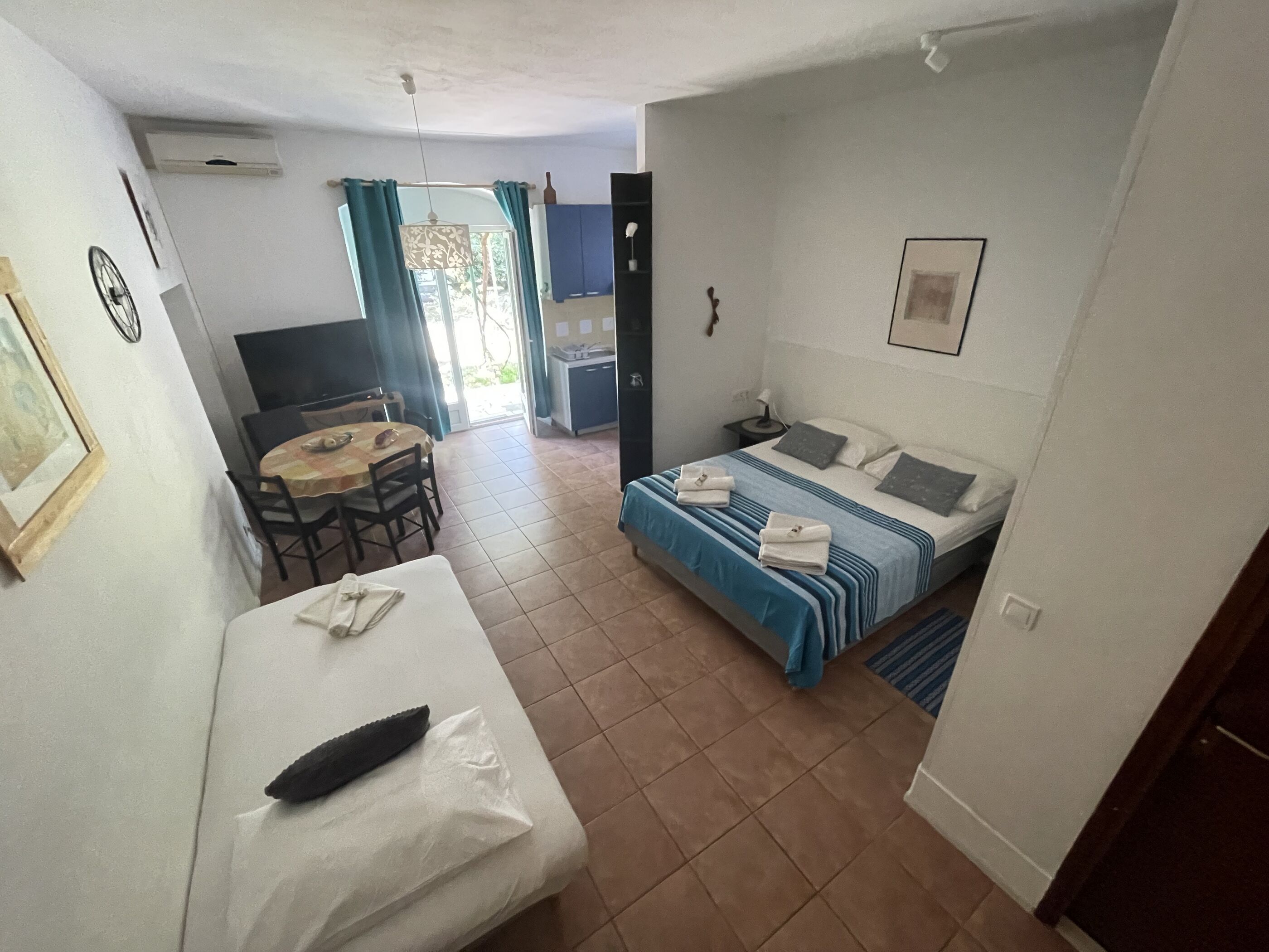 Apartments JUGO i BURA 63891-A1