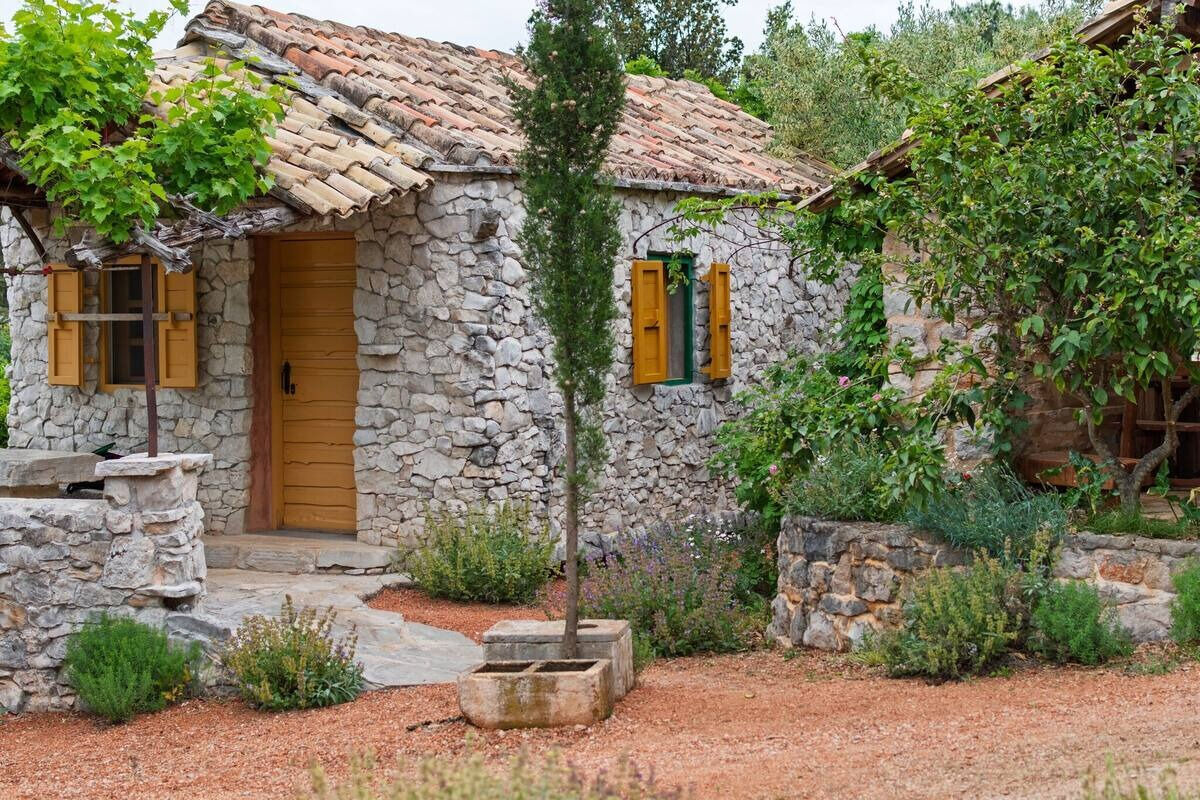House Kadulja 16661-K2