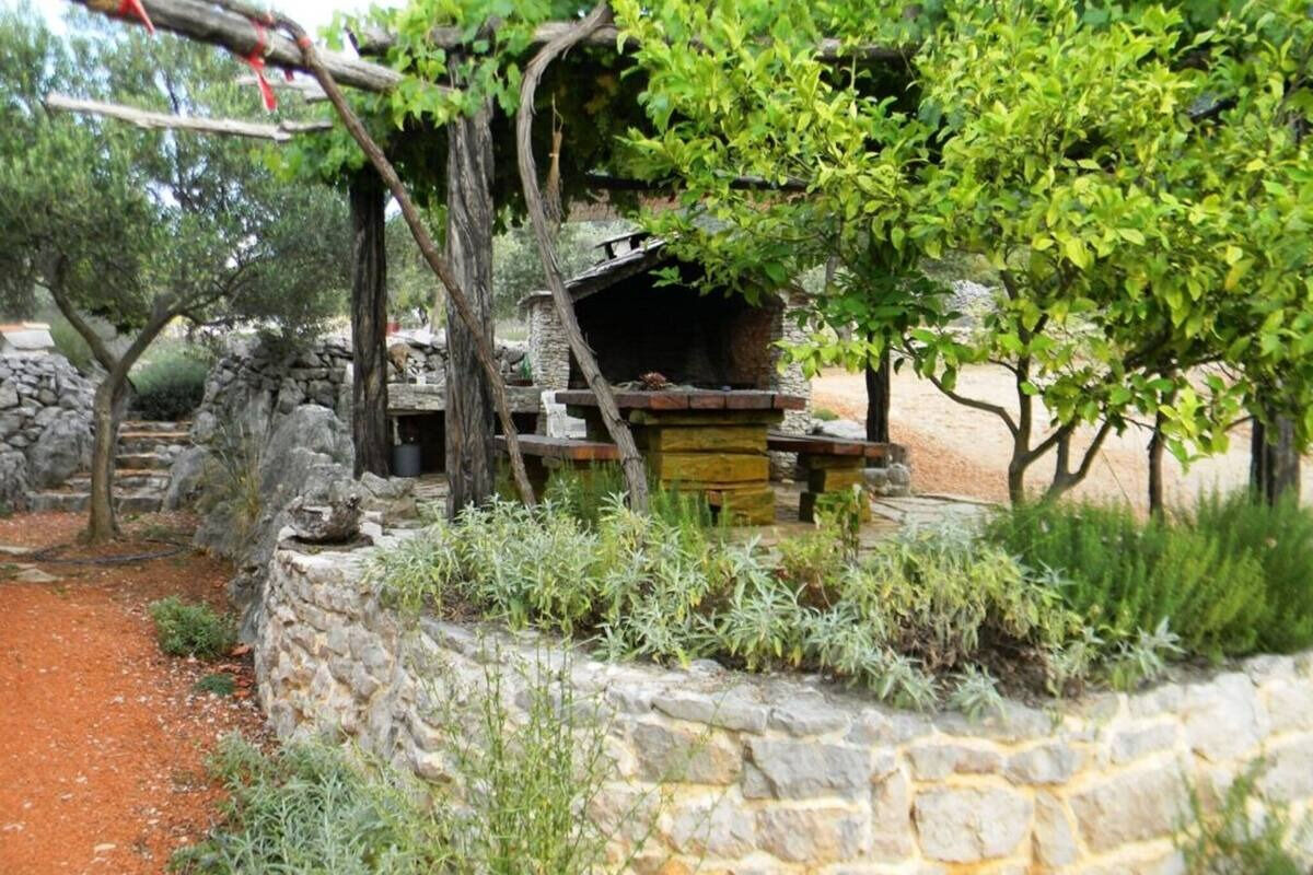 House Kadulja 16661-K2