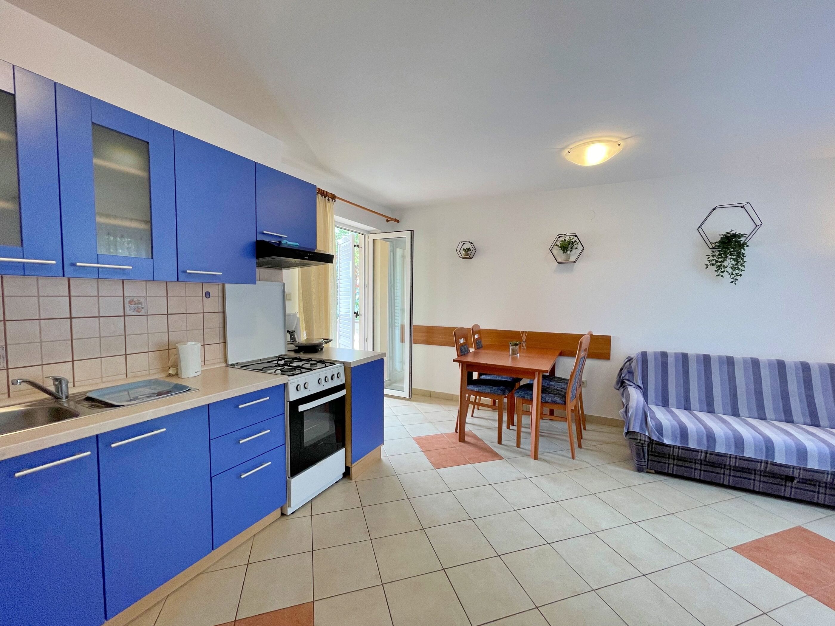 Apartments Vila TIHA LILI 63773-A2