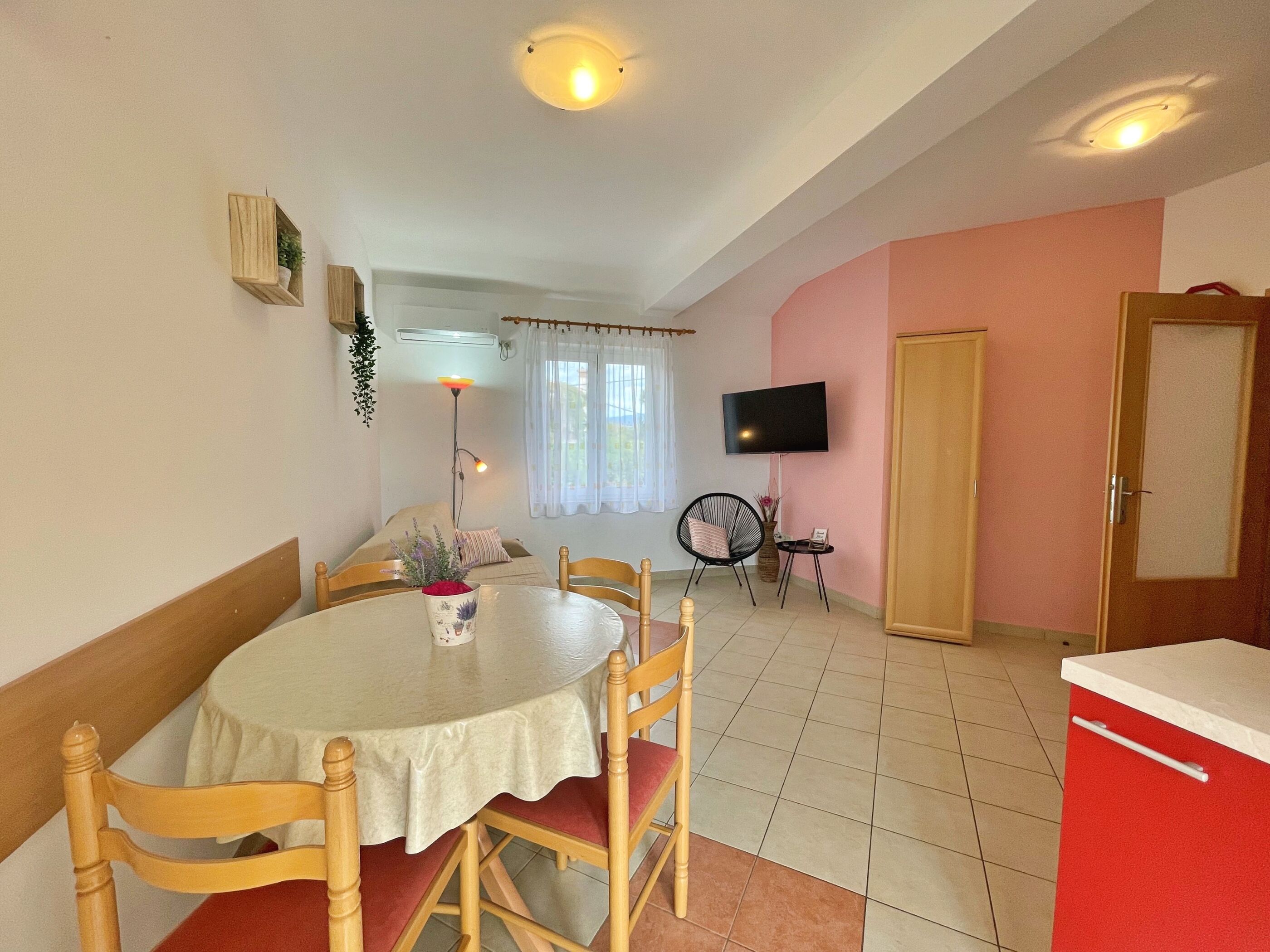 Apartments Vila TIHA LILI 63773-A4