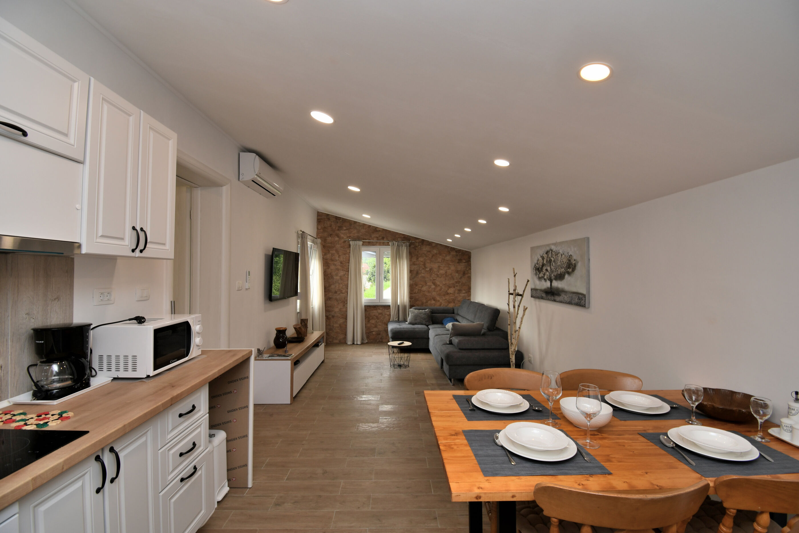 Apartments Plomin 99001-A2