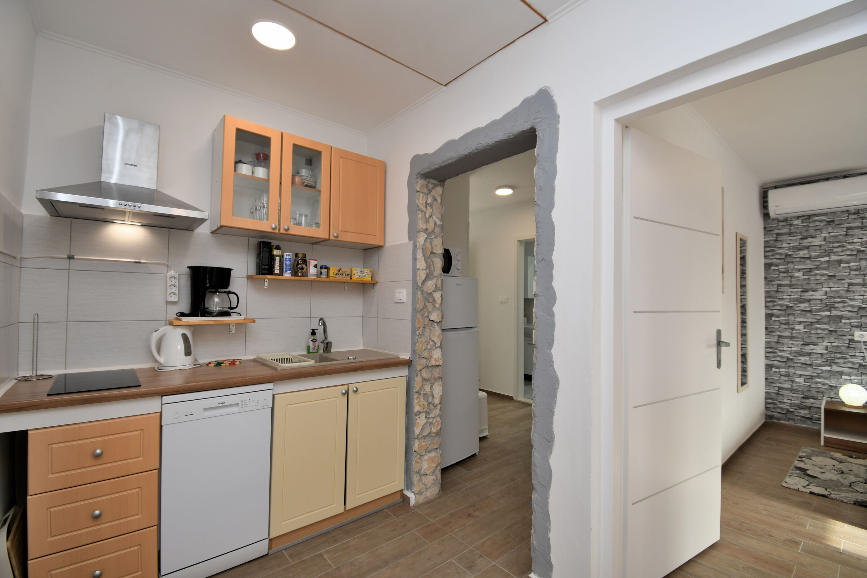 Apartments Plomin 99001-A1