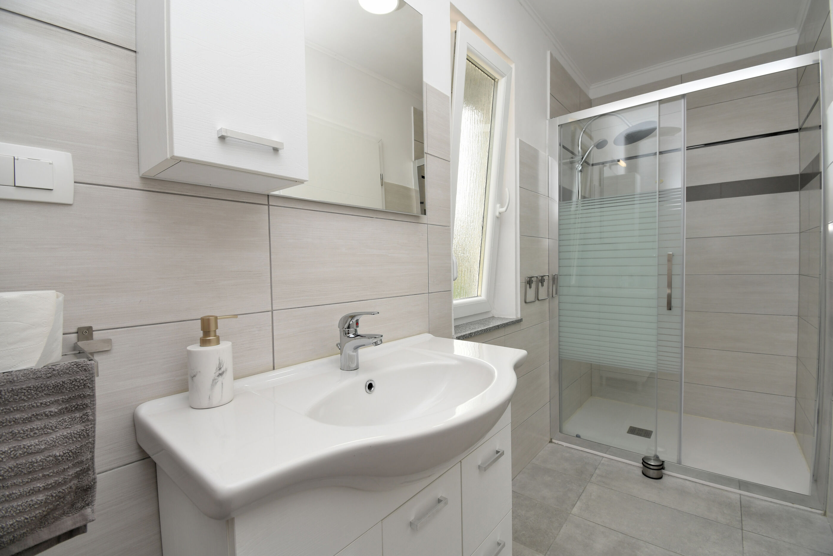 Apartments Plomin 99001-A1