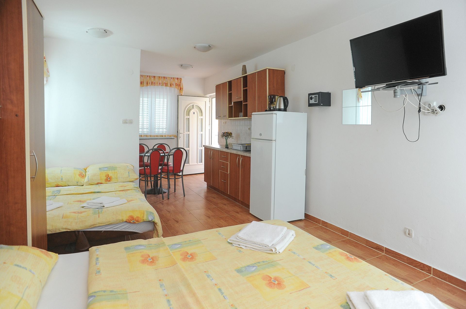 Apartments BRANO 10869-A8
