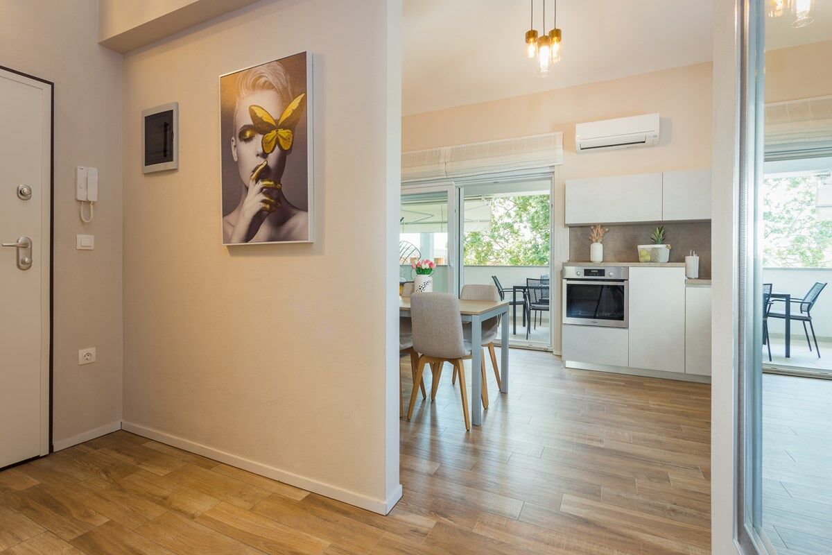 House Leana 74332-A1