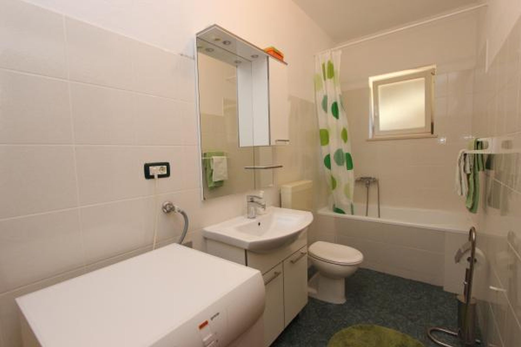 Apartments Family 115351-A1