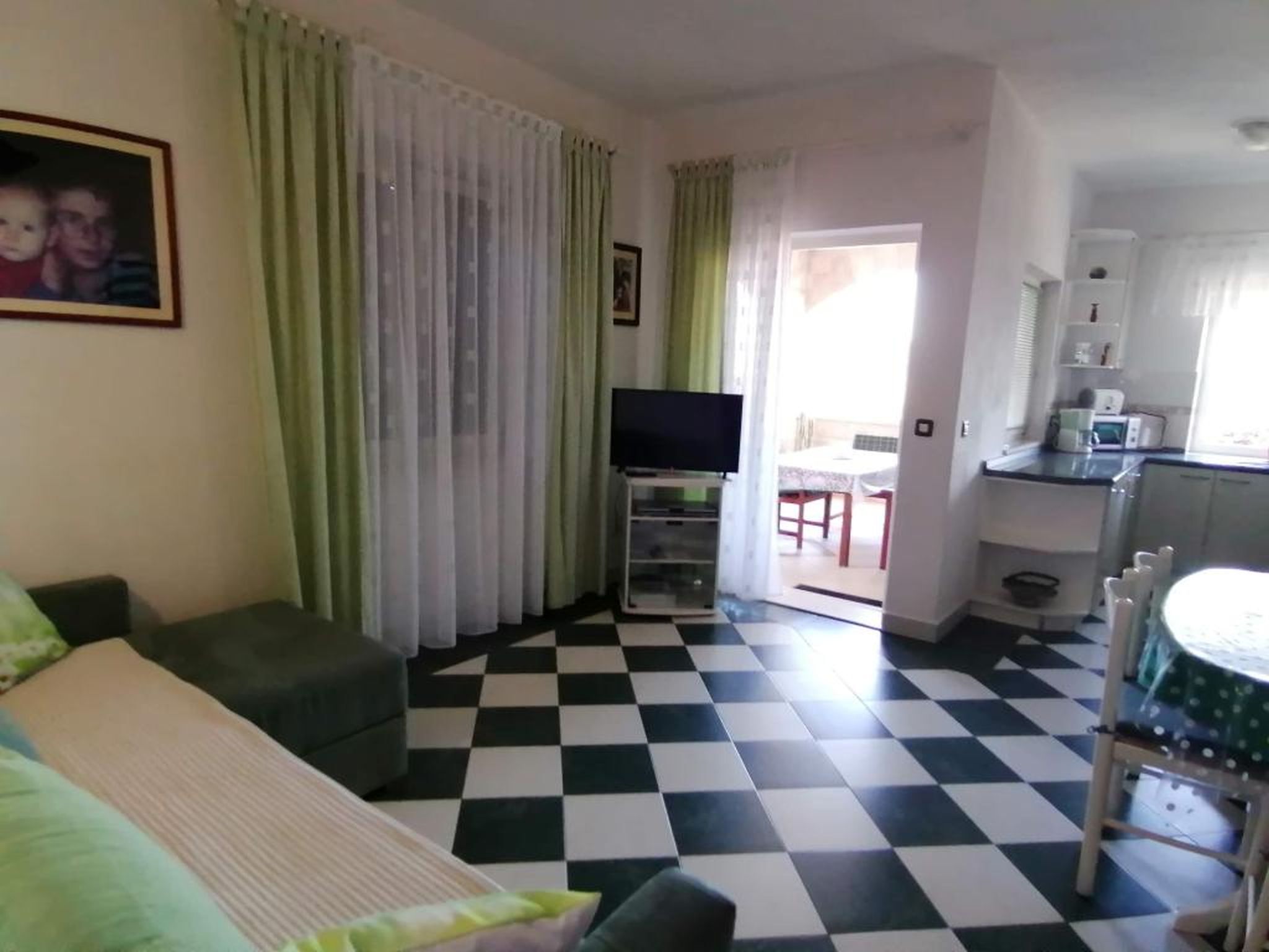 Apartments Family 115351-A1