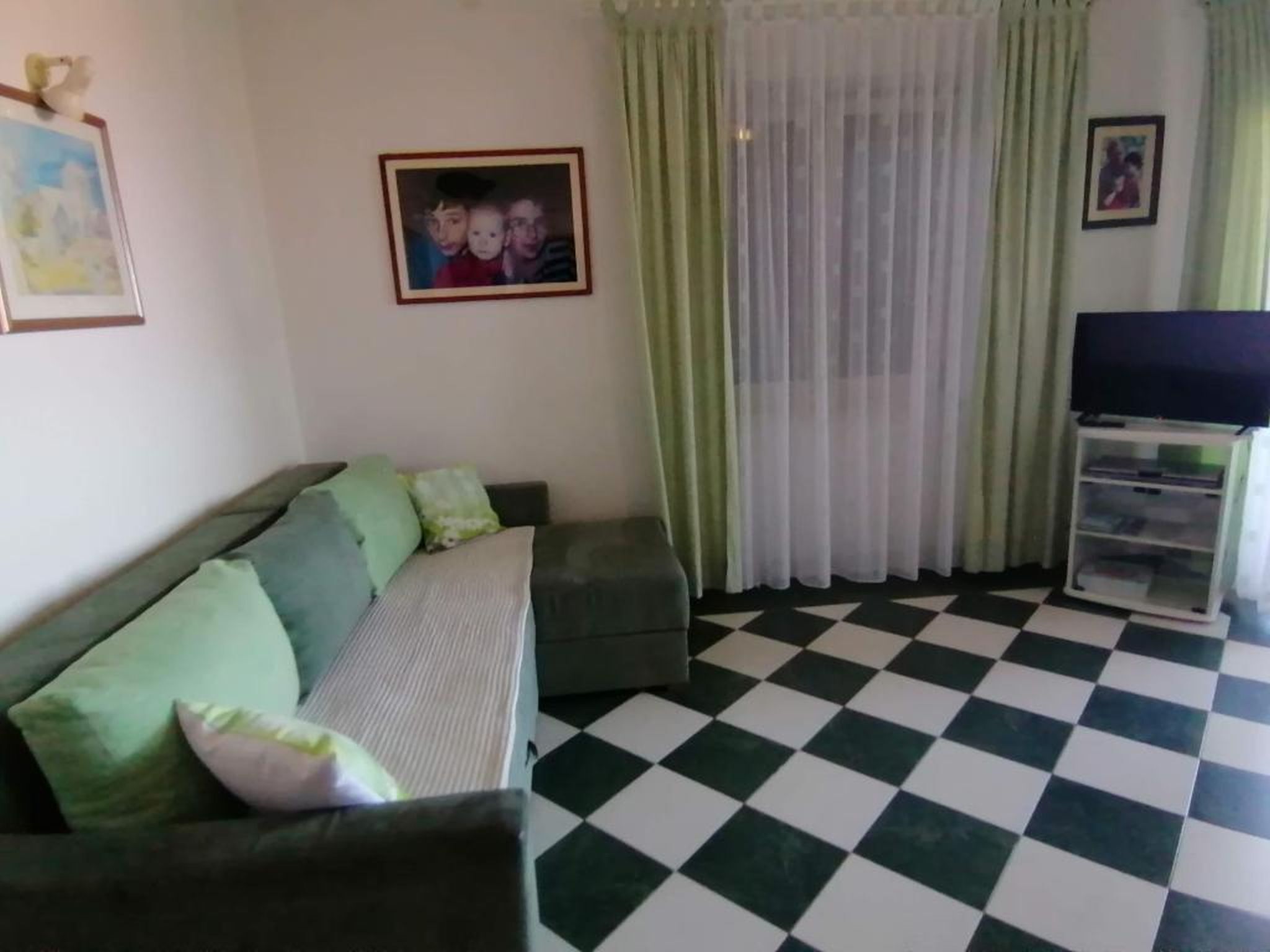Apartments Family 115351-A1