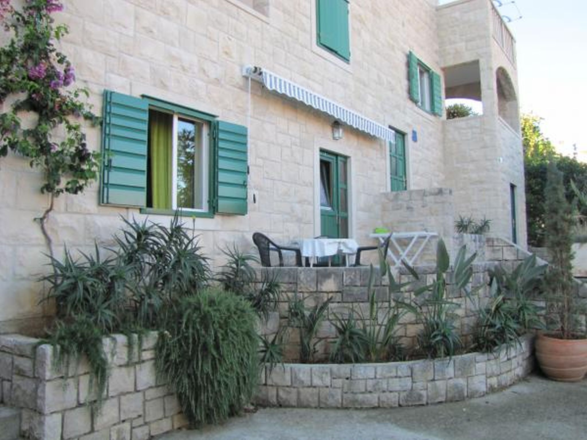 Apartments Family 115351-A2