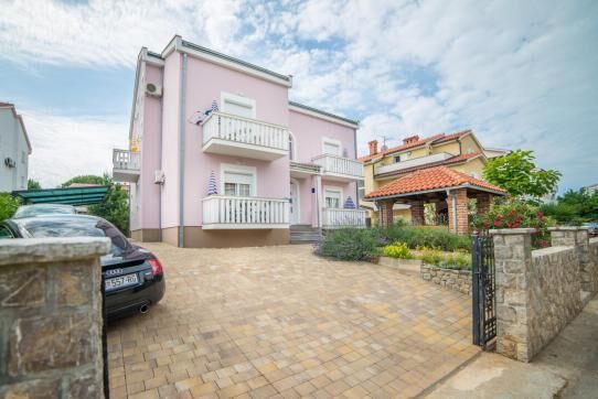 Apartments Vladimir 78021-A1