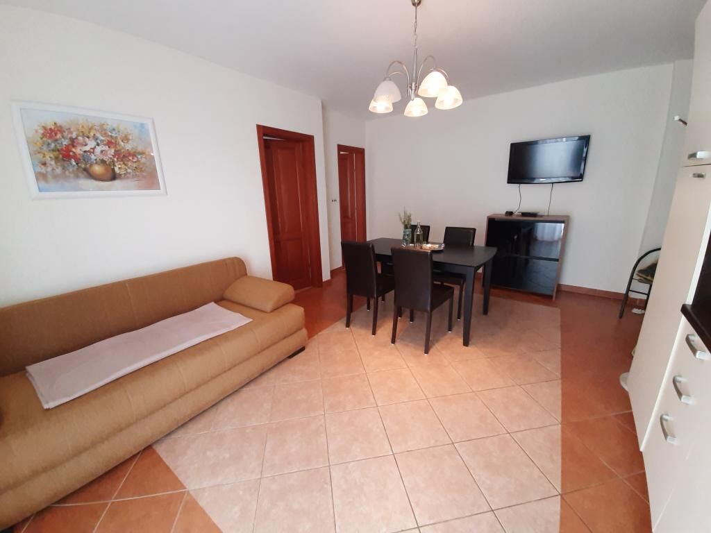 Apartments Vladimir 78021-A3
