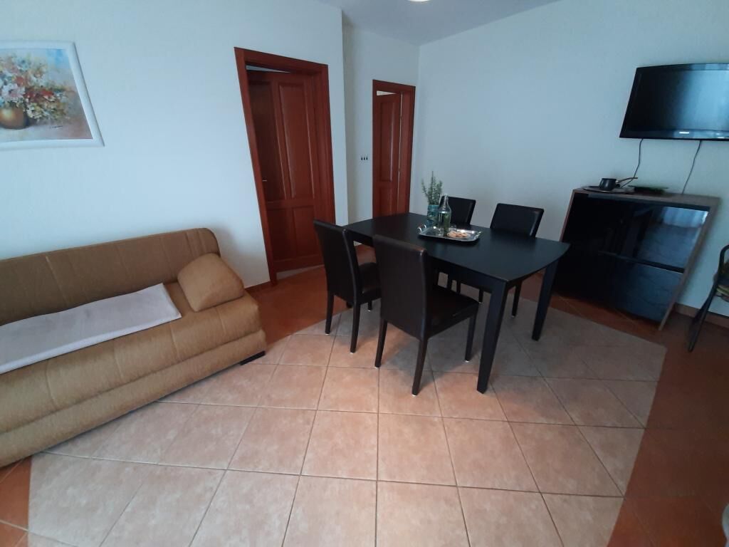 Apartments Vladimir 78021-A3