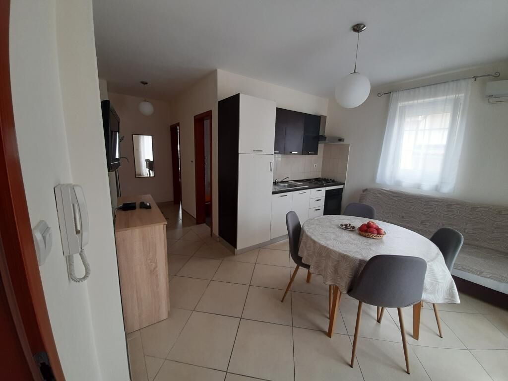 Apartments Vladimir 78021-A4