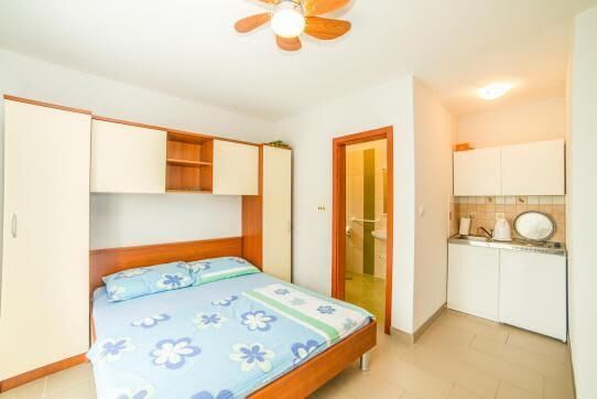 Apartments Vladimir 78021-A5