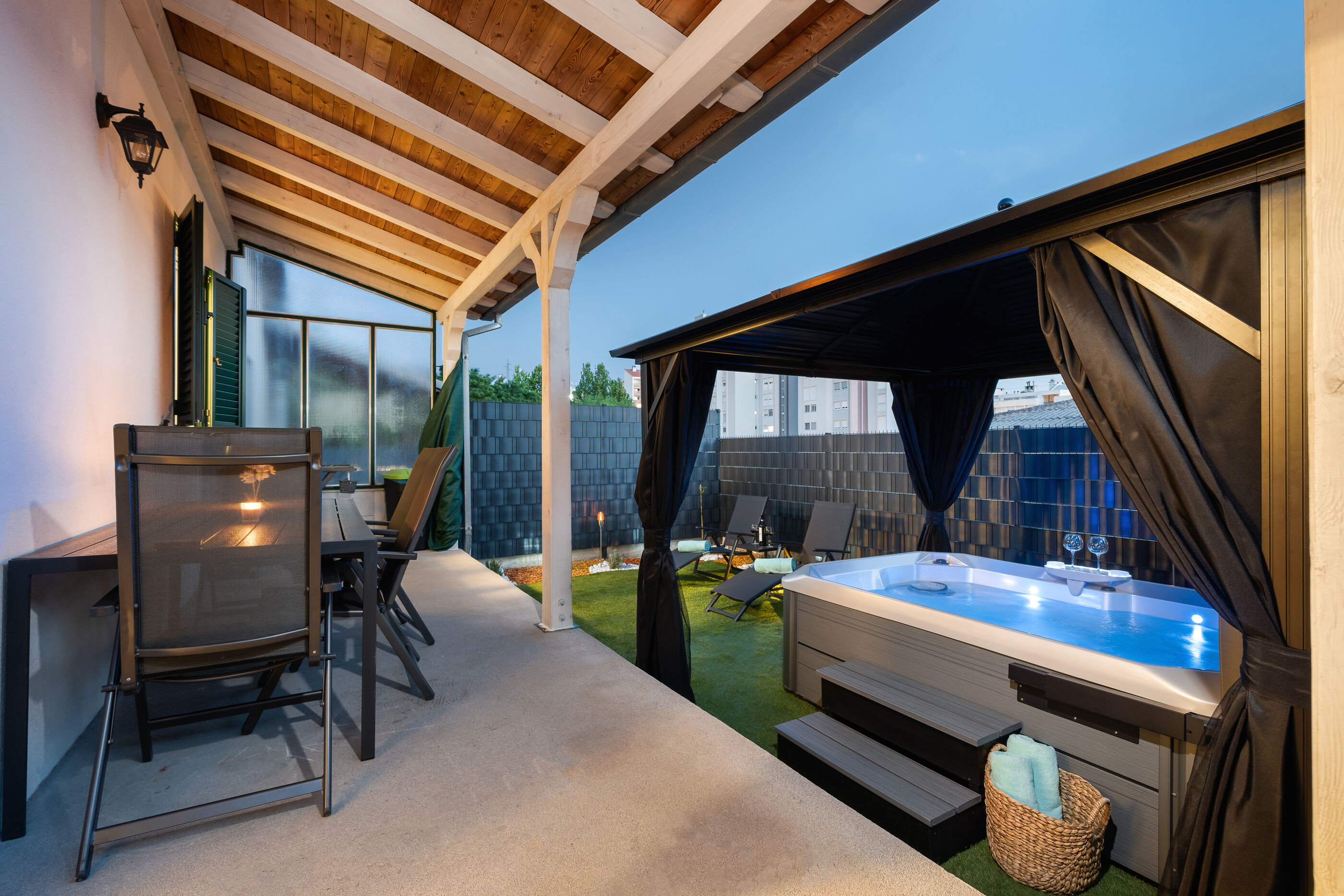 House Cute house with jacuzzi 115391-K1