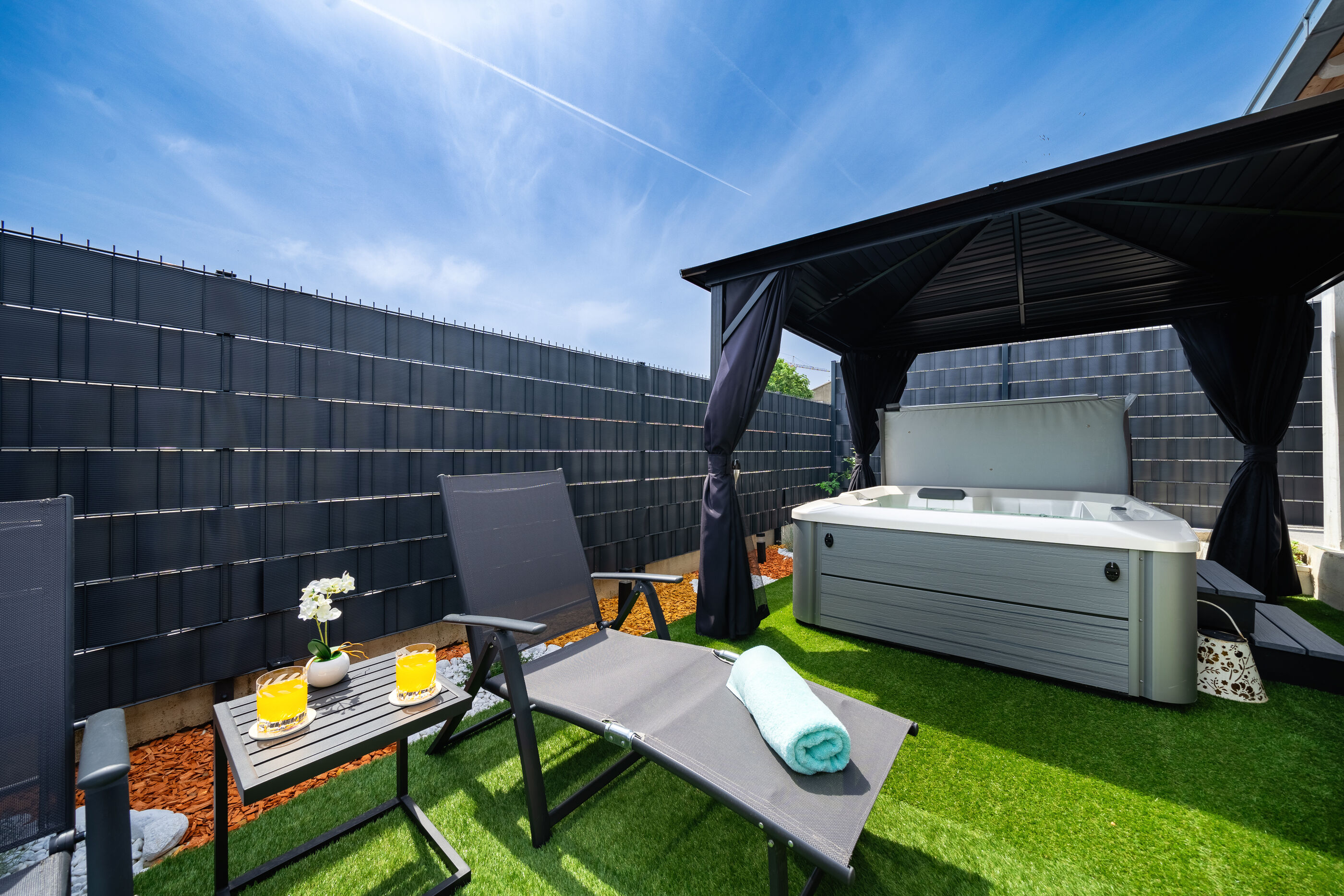 House Cute house with jacuzzi 115391-K1