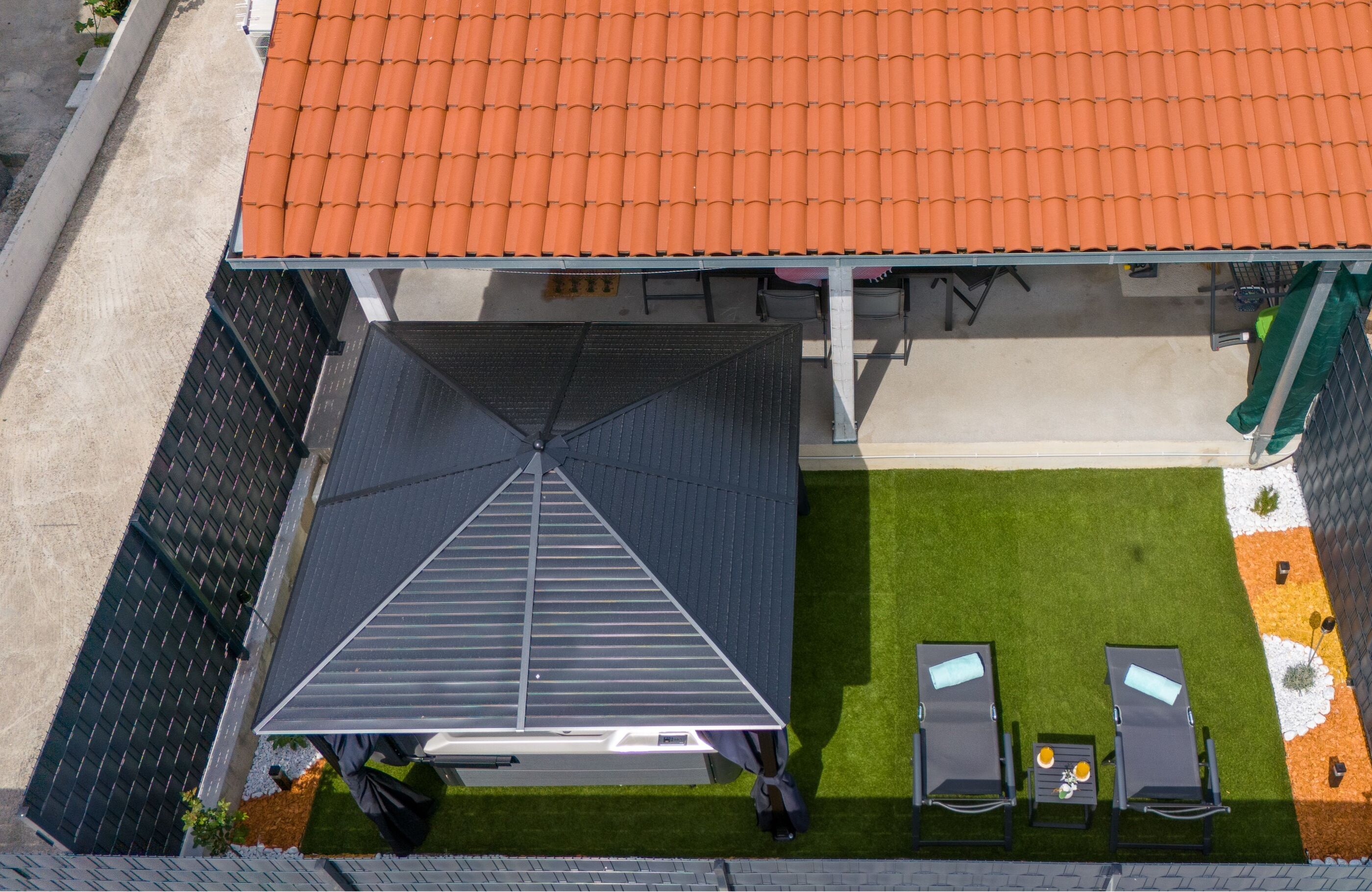 House Cute house with jacuzzi 115391-K1