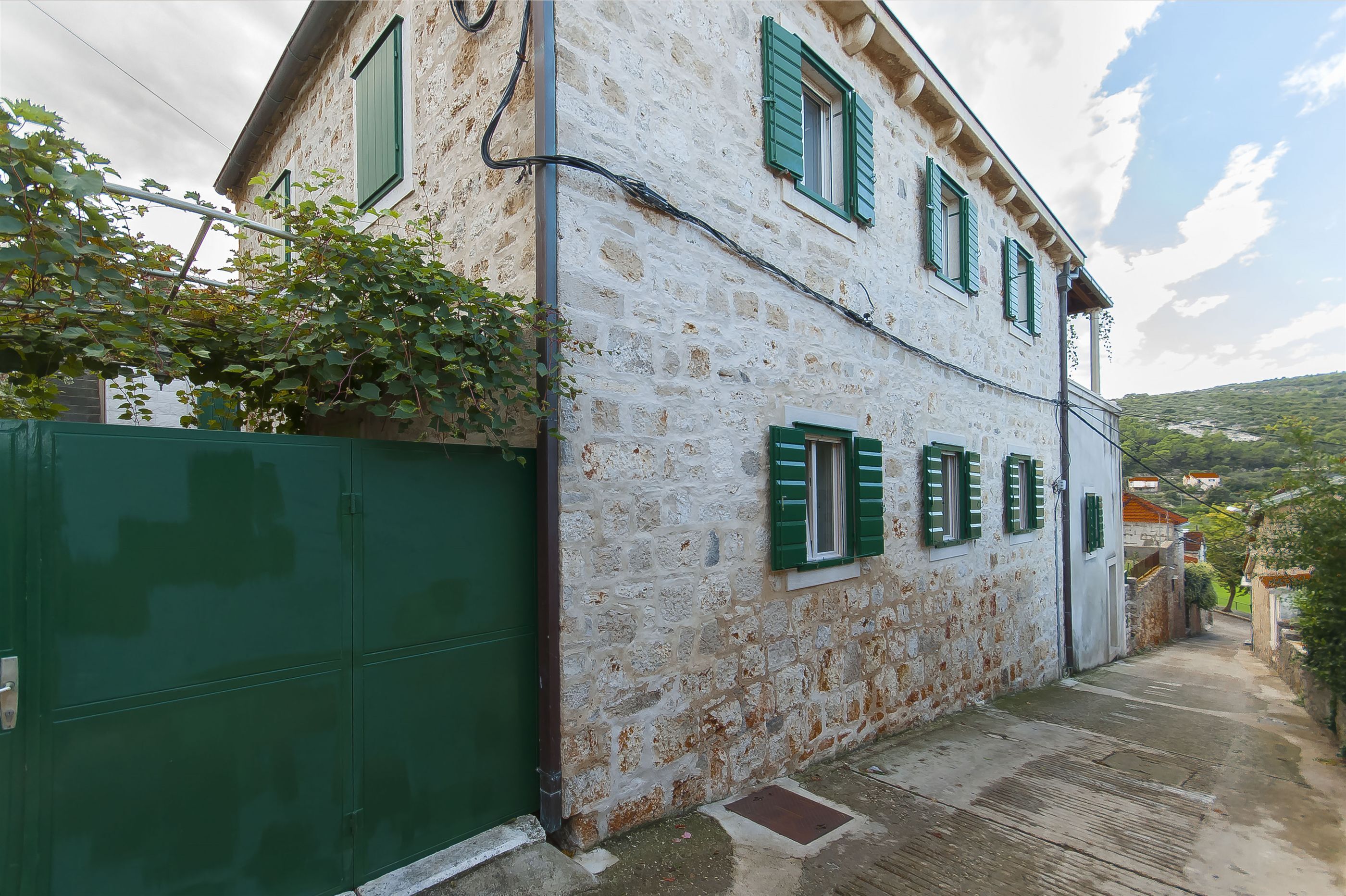 Apartments Brane 103261-A2