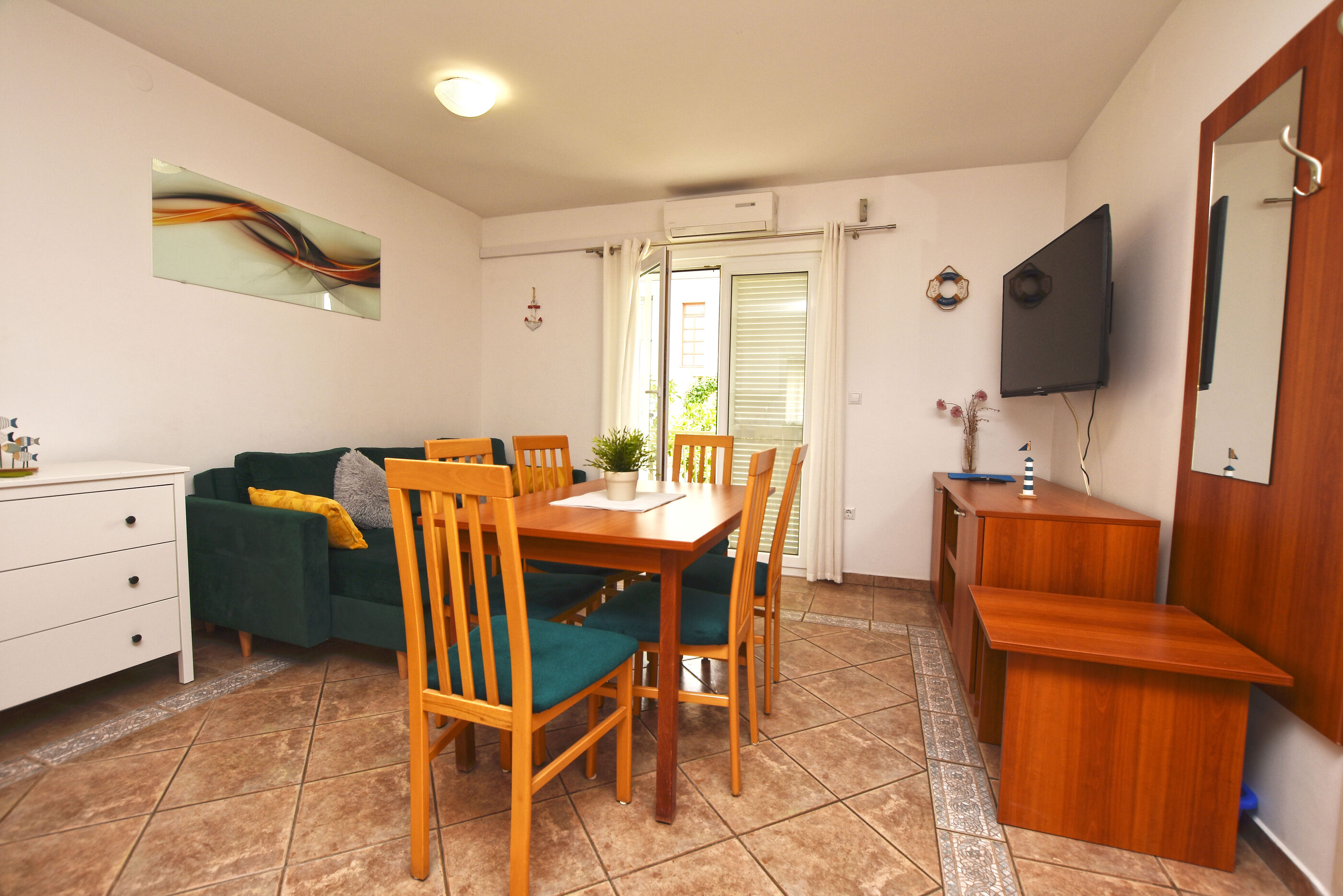 Apartment Marigold 90571-A1