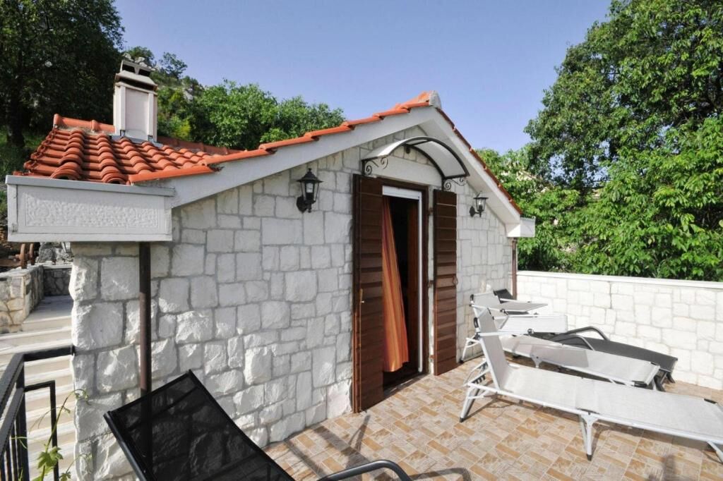 House Barada 115381-K1