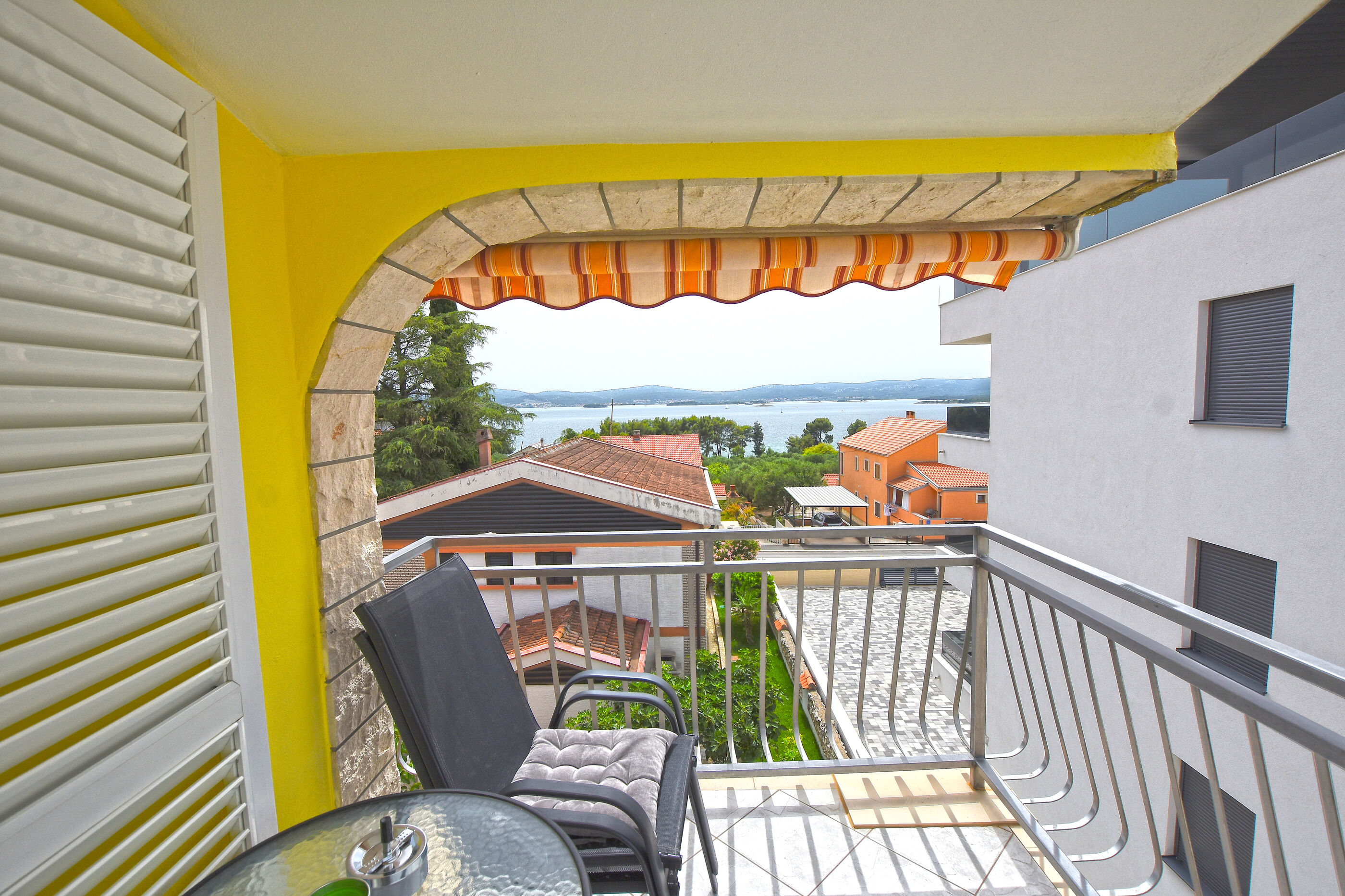 Apartment Marigold 90571-A7