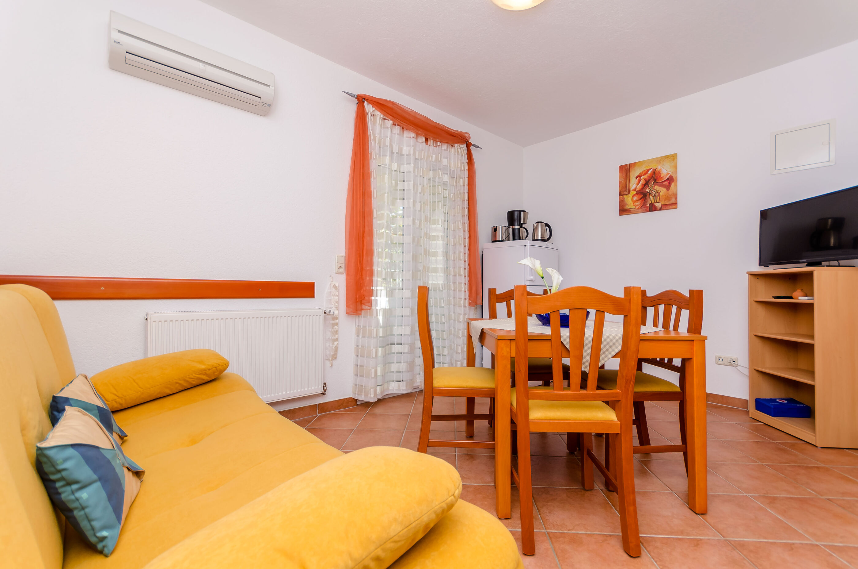 Apartments Palm tree 77811-A1