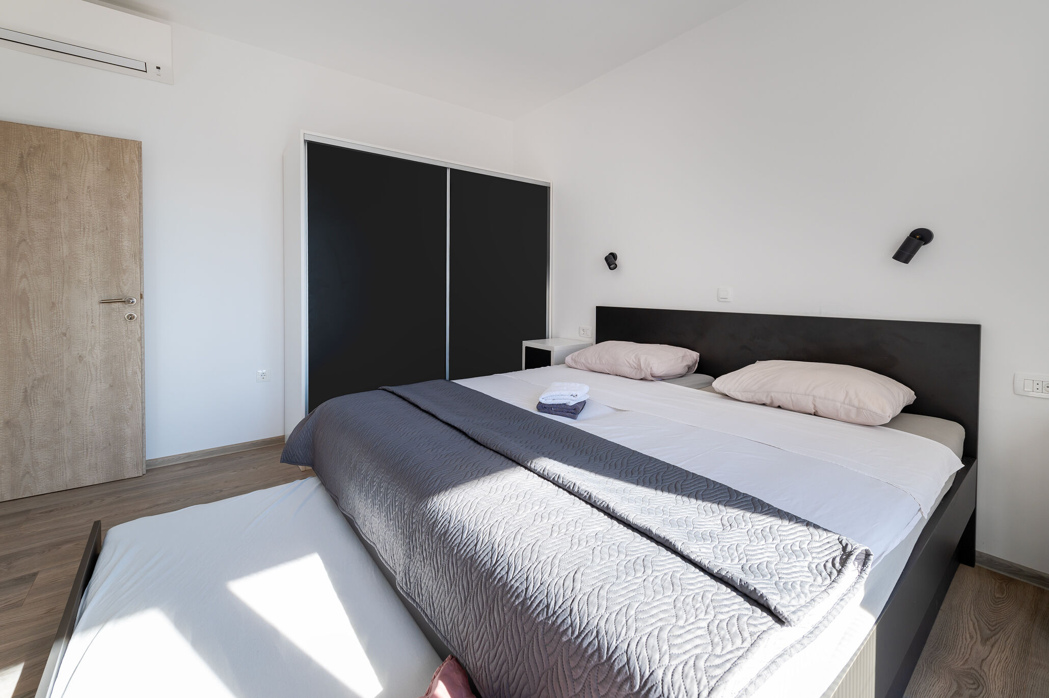 Apartments Luxury Brodarica Beach 114621-A1