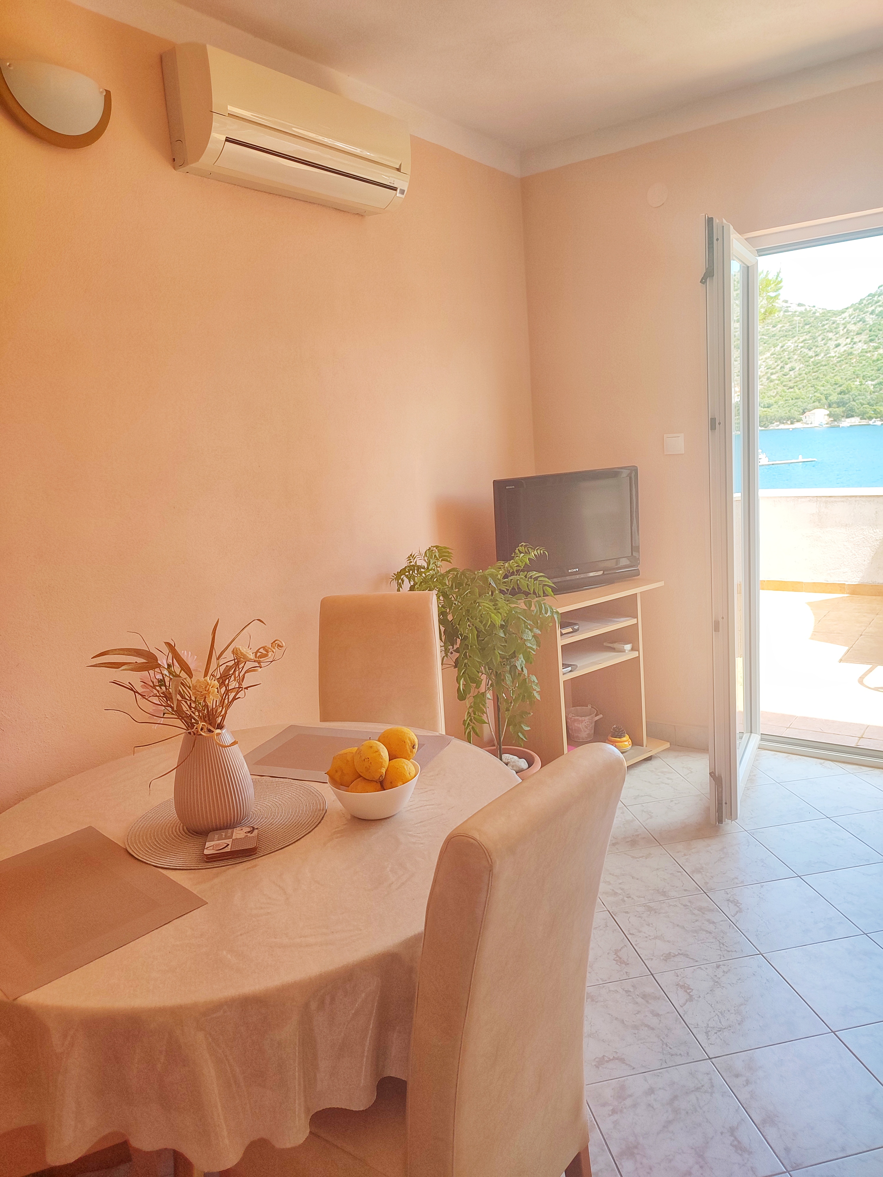 Apartments Vesna 53751-A1