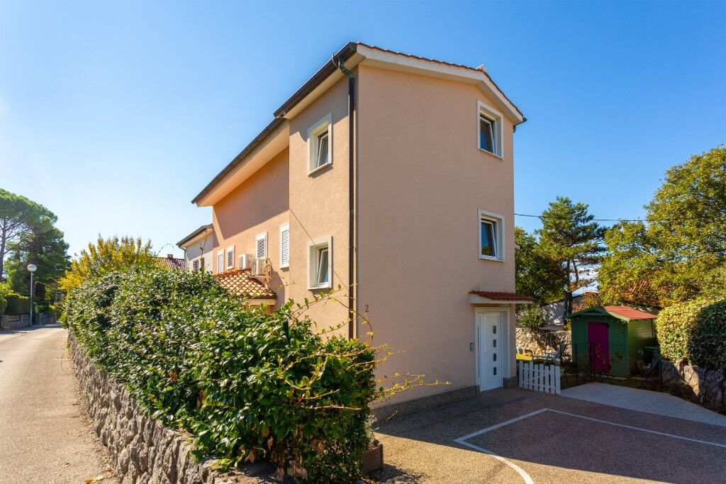 Apartments and Room Tamaris S1