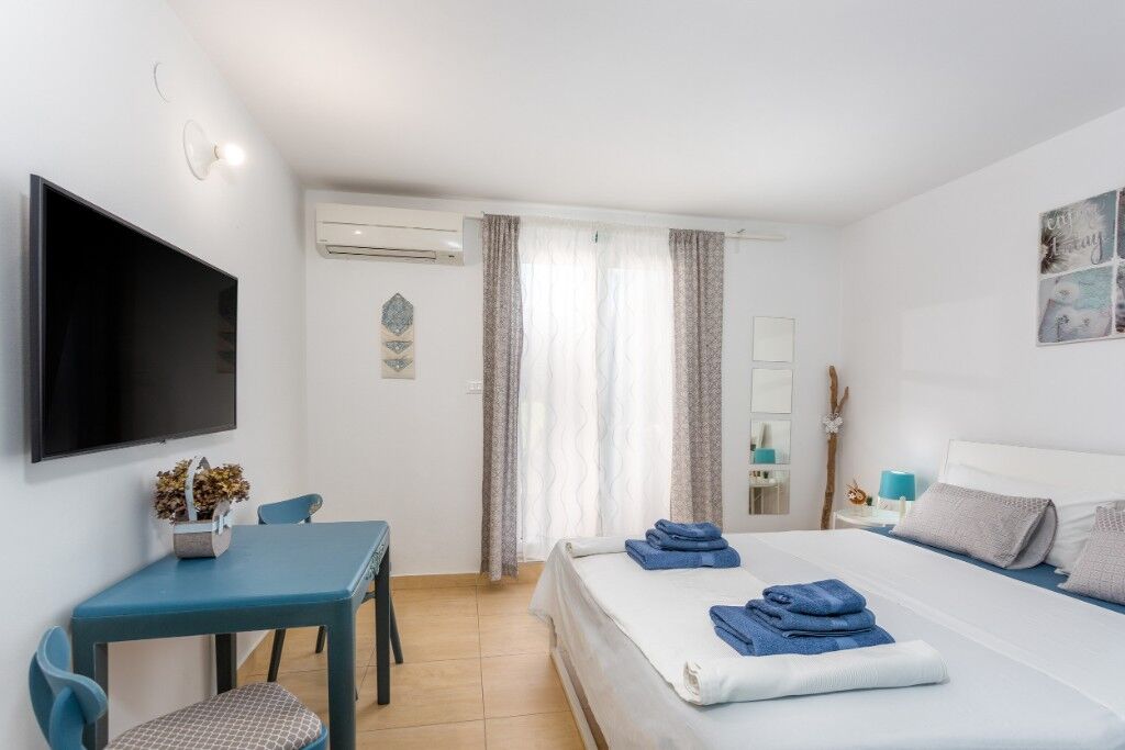 Apartments and Room Tamaris 62090-S1