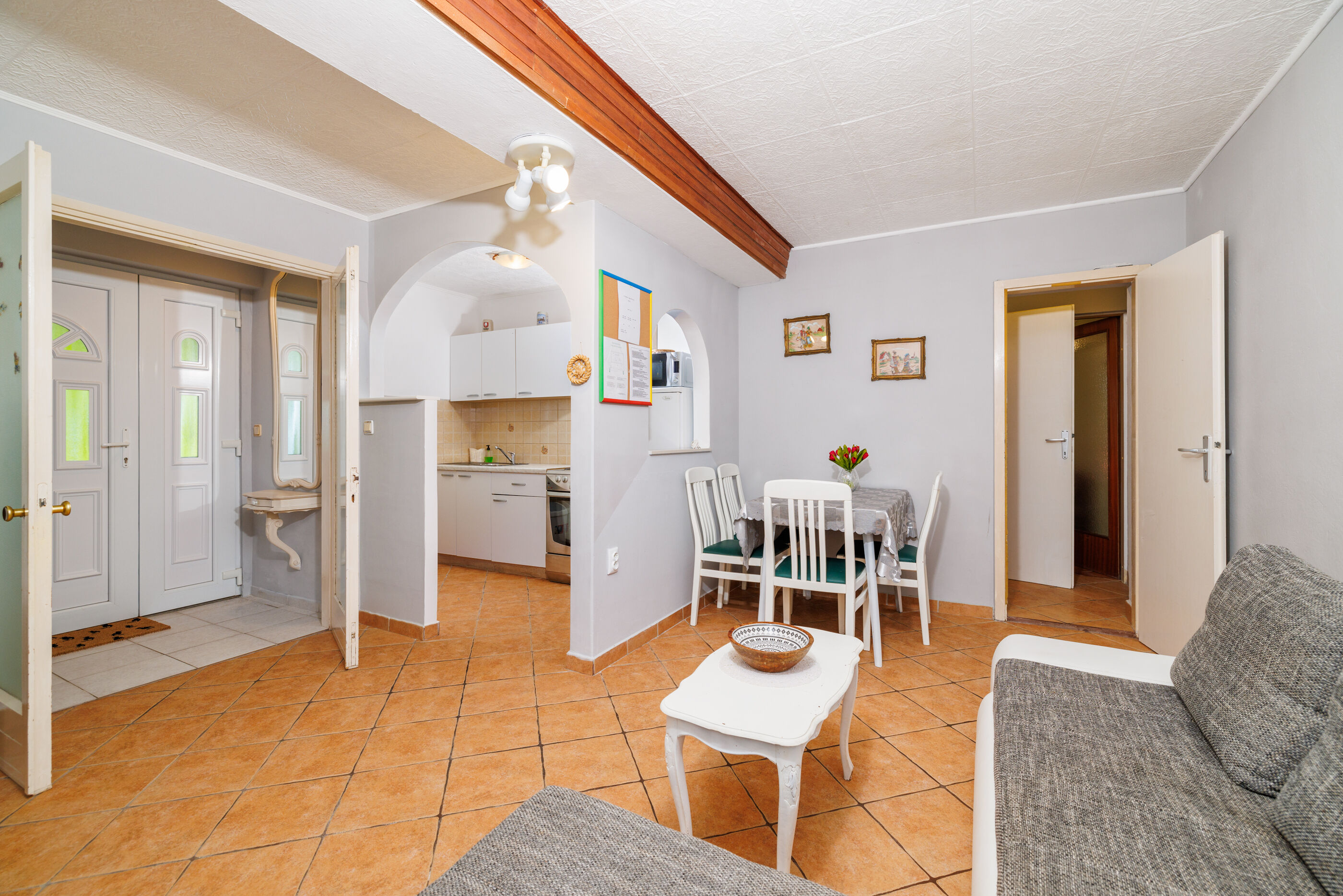 Apartments and Room Mirjana 86871-A2