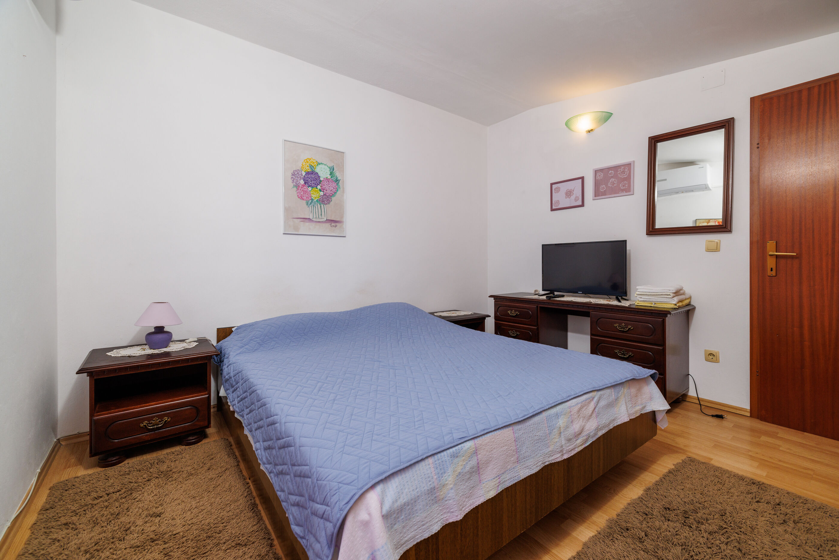 Apartments and Room Mirjana 86871-A3
