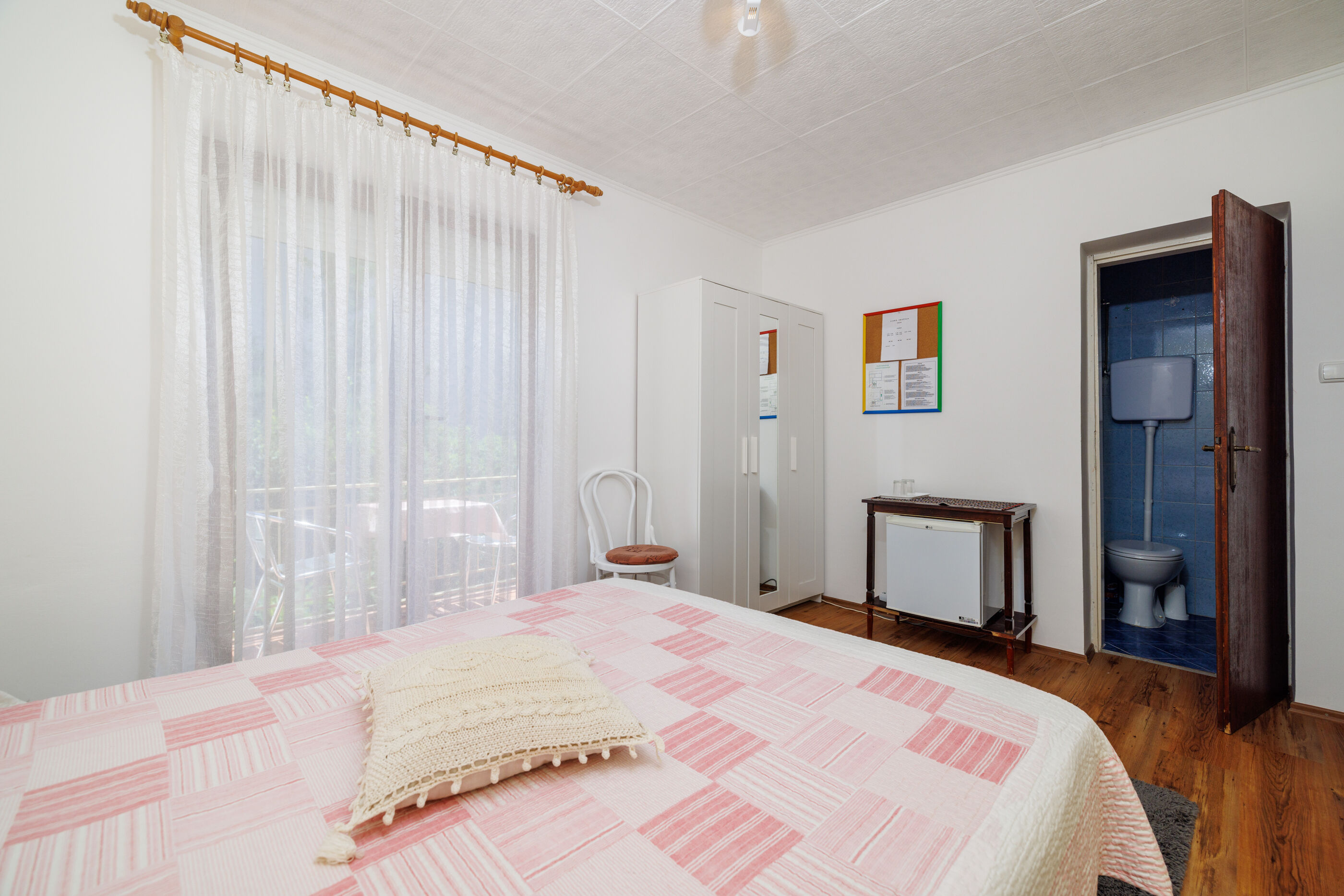 Apartments and Room Mirjana 86871-S1